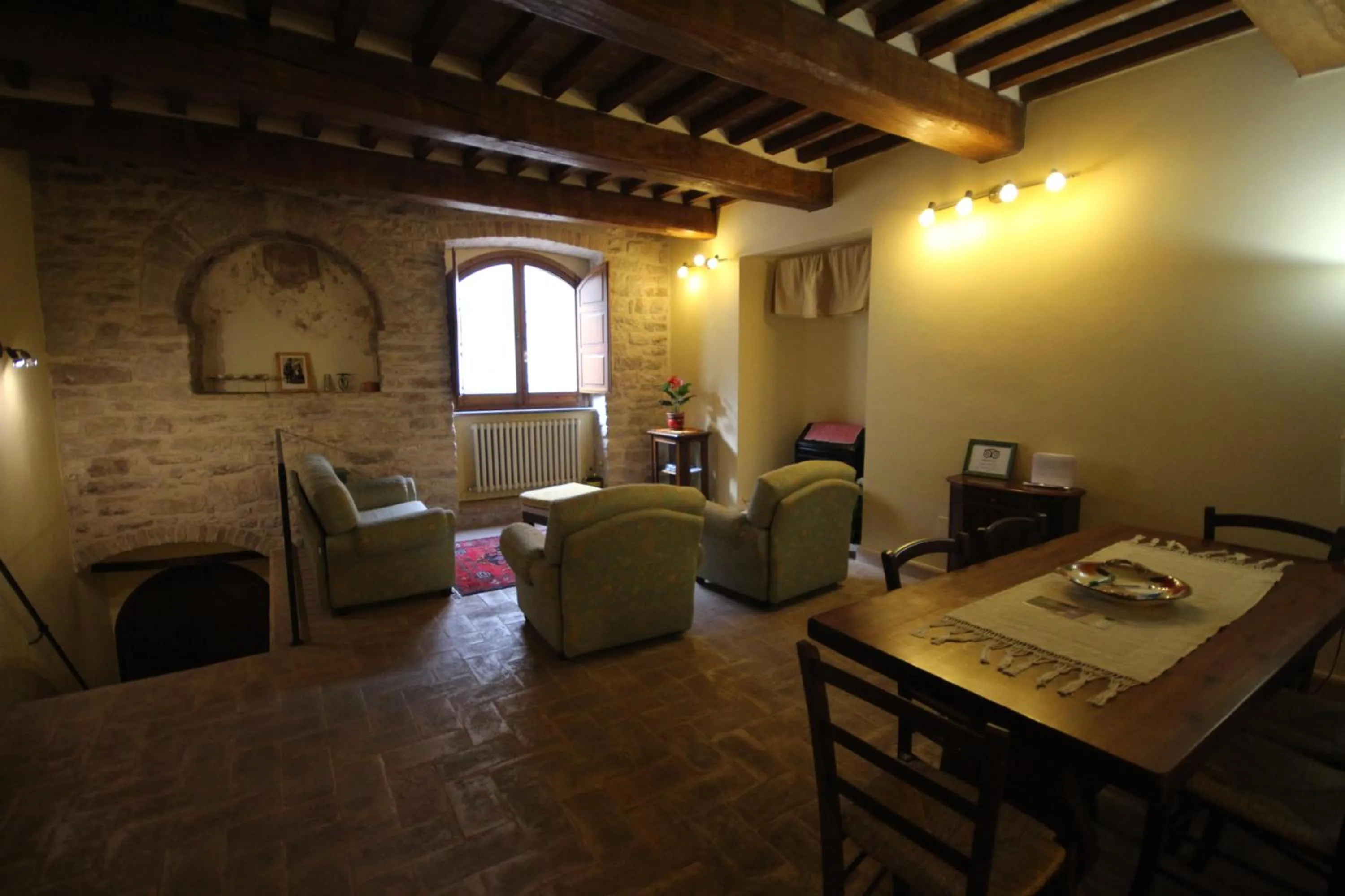 Communal lounge/ TV room in Residenza Sant'Agnese