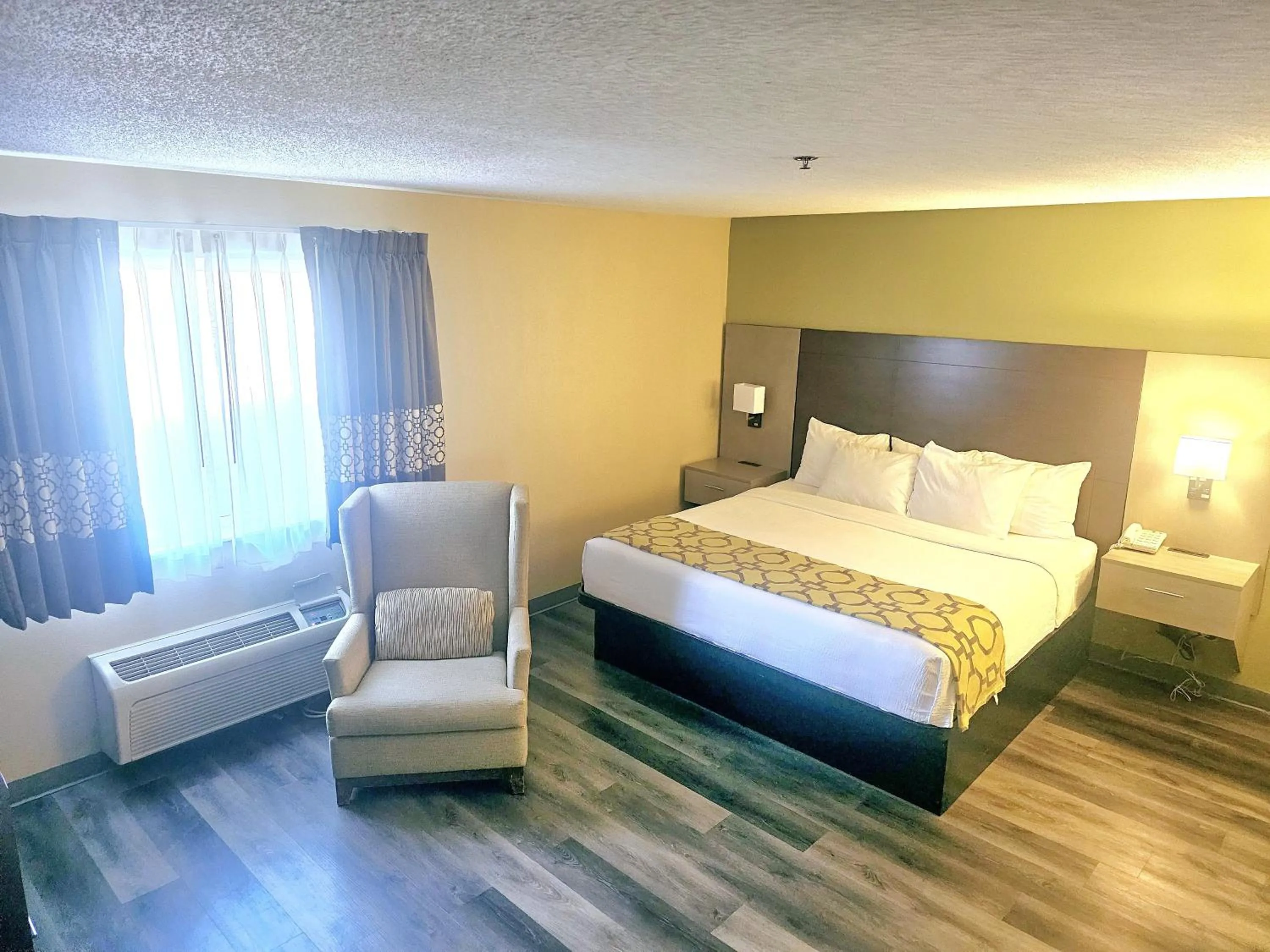 Bed in Baymont by Wyndham Rolla