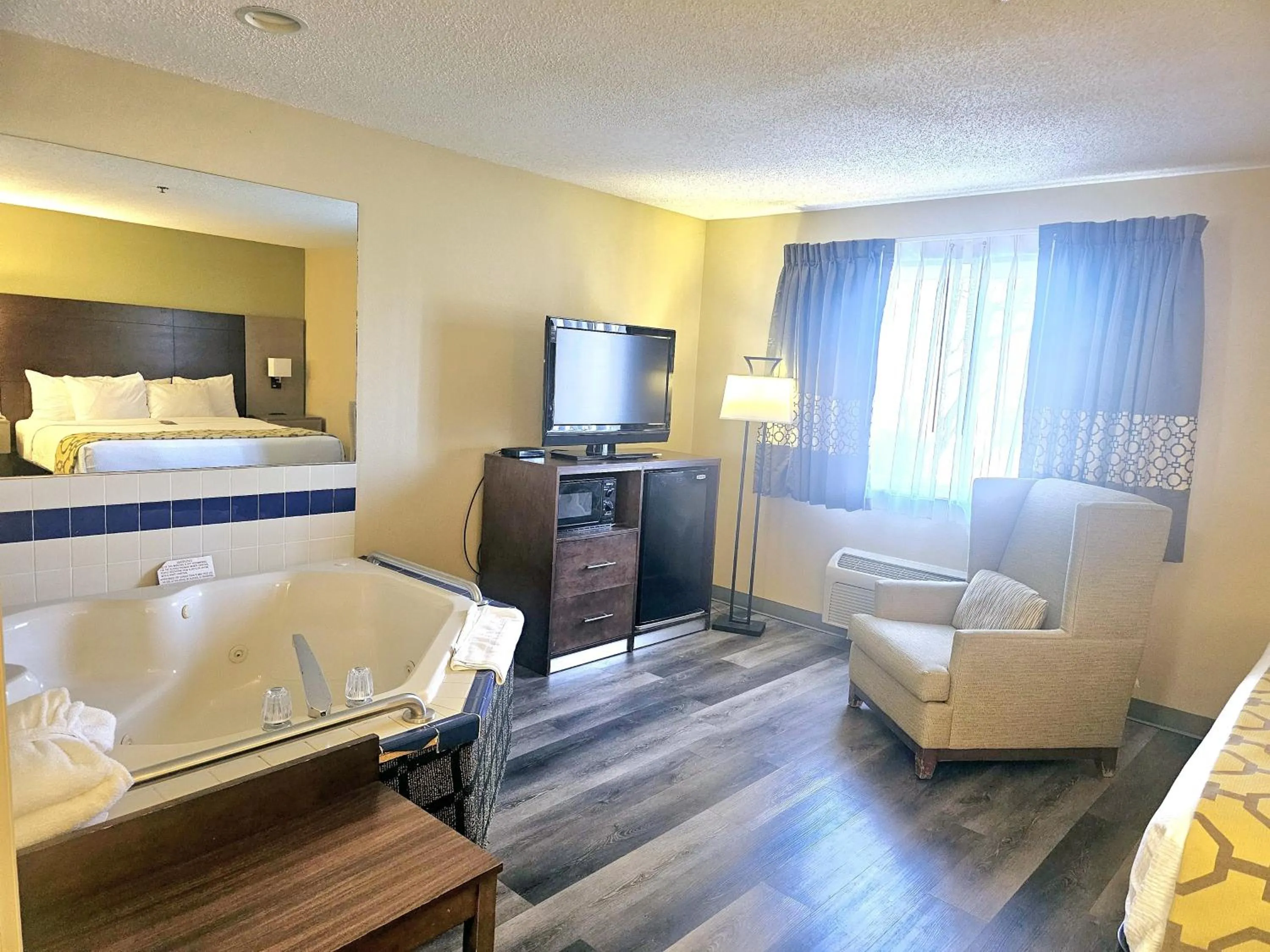 Bed in Baymont by Wyndham Rolla