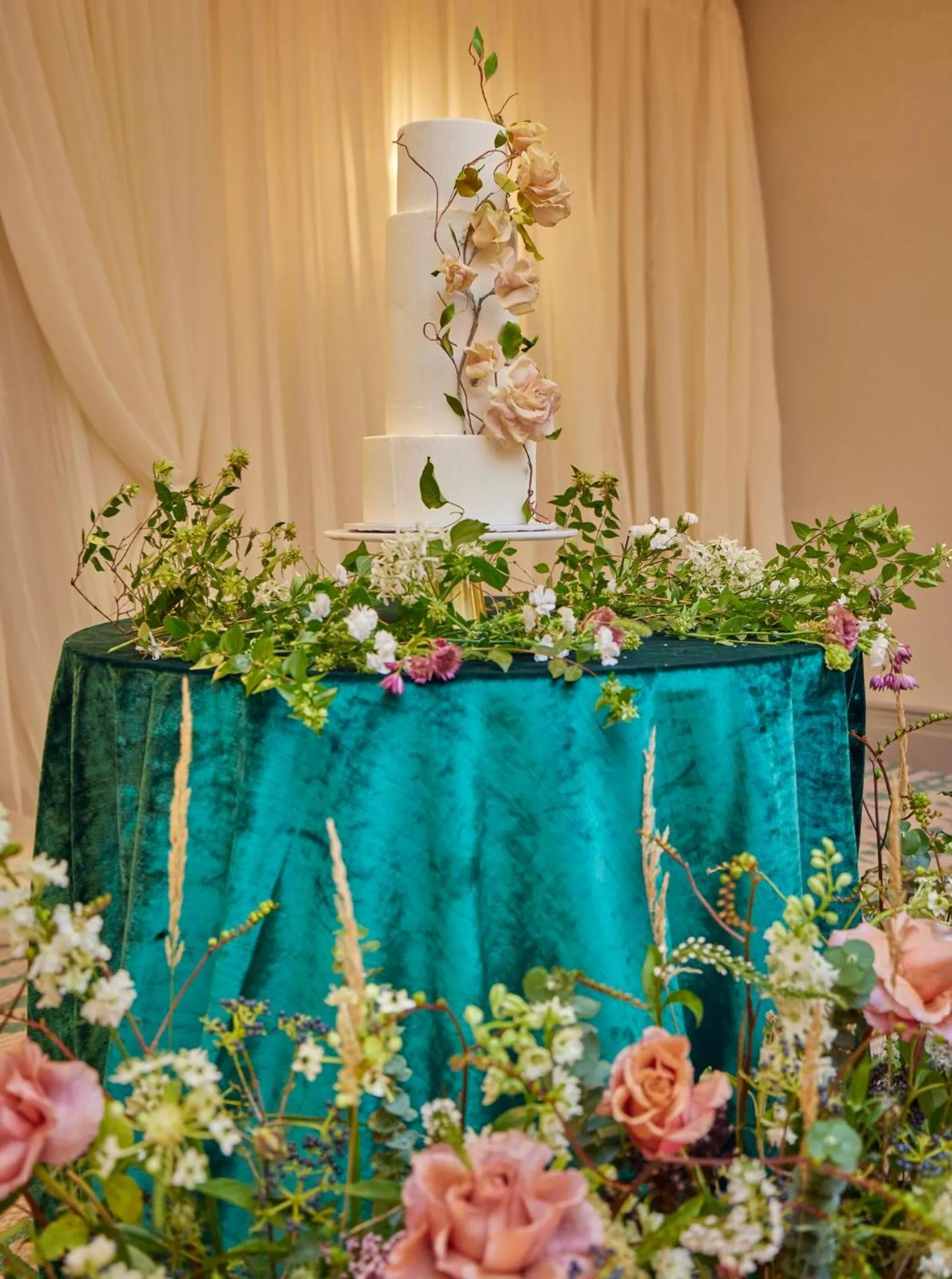 Restaurant/places to eat in Viceroy Washington DC