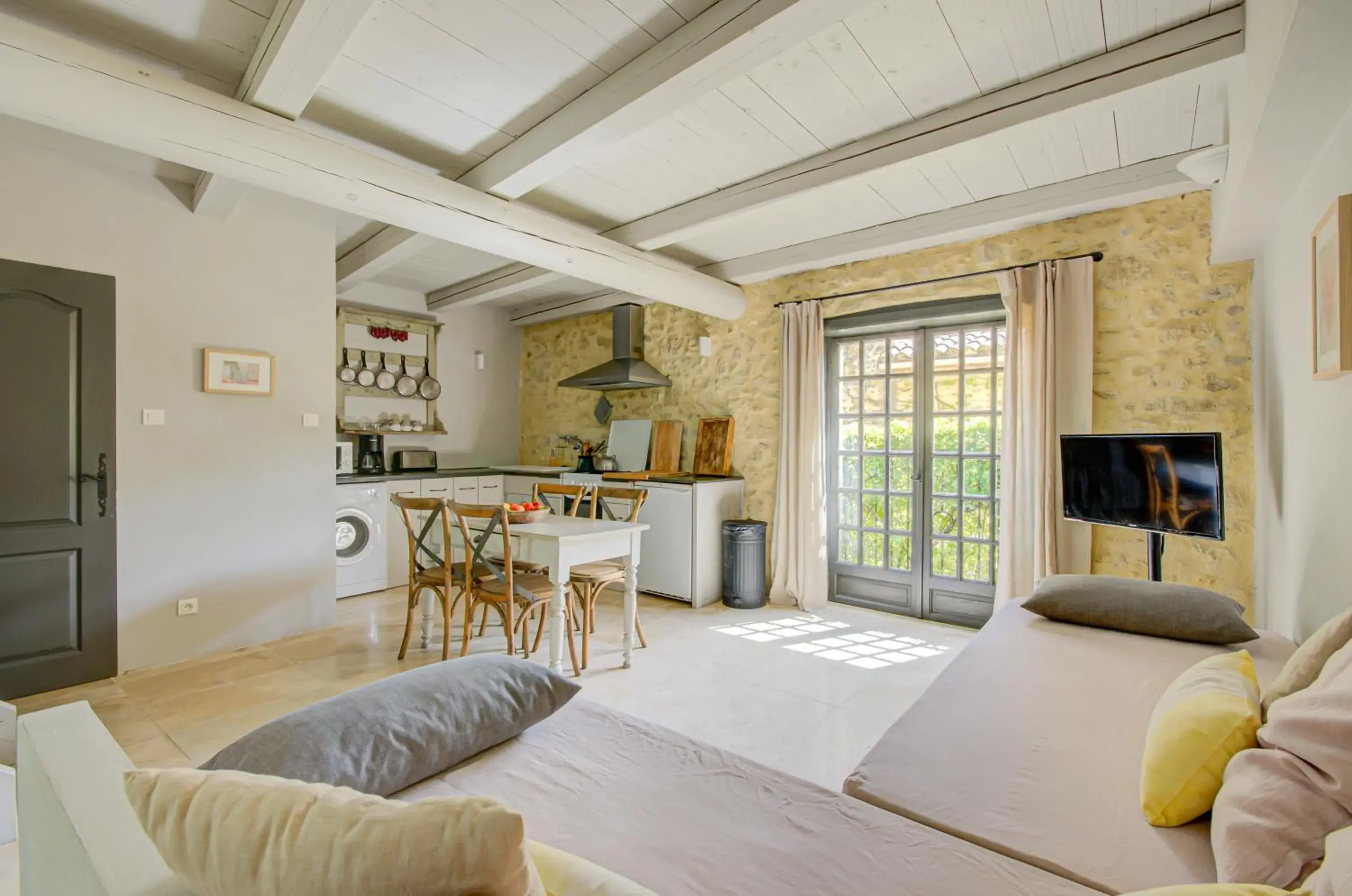One-Bedroom Apartment Poolside in Le Bercail de Montmirail One-Bedroom Apartment Poolside in Le Bercail de Montmirail