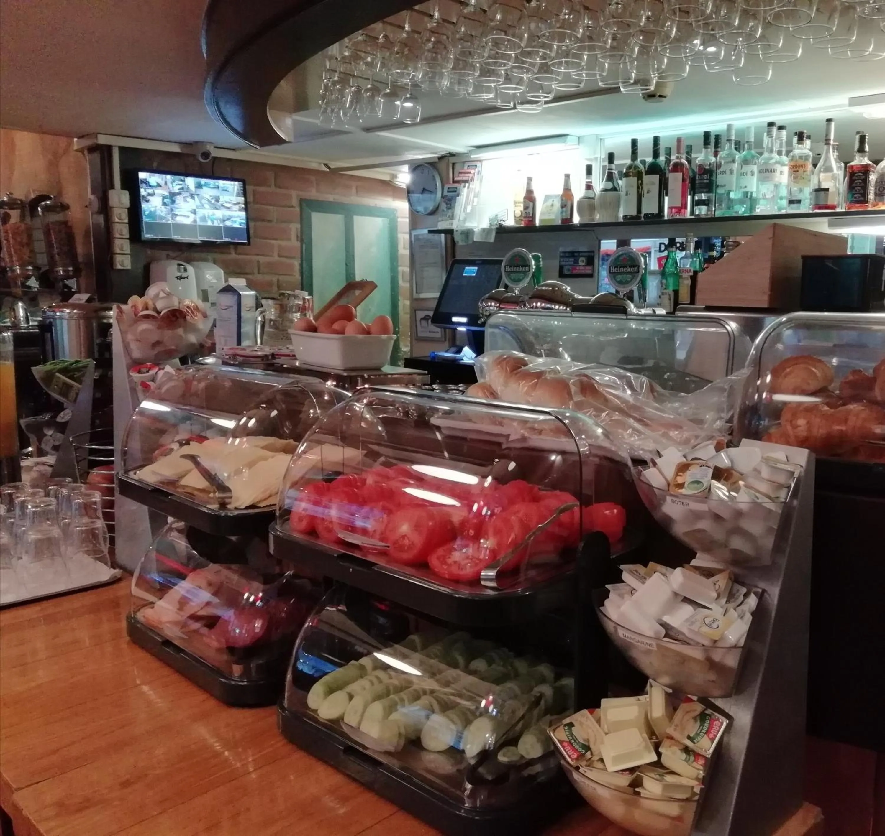 Buffet breakfast in Hotel Doria