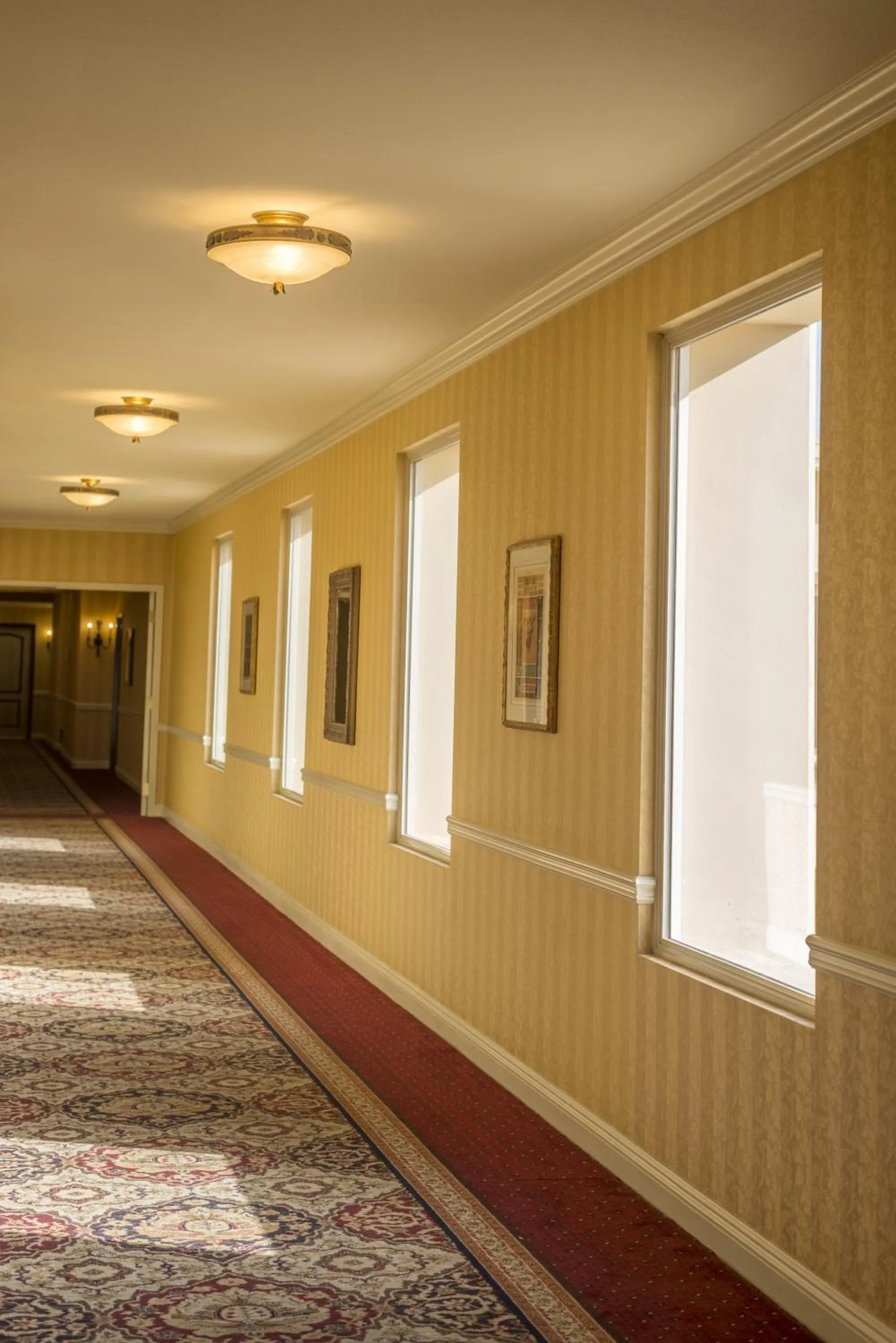 Decorative detail in Ayres Hotel Manhattan Beach