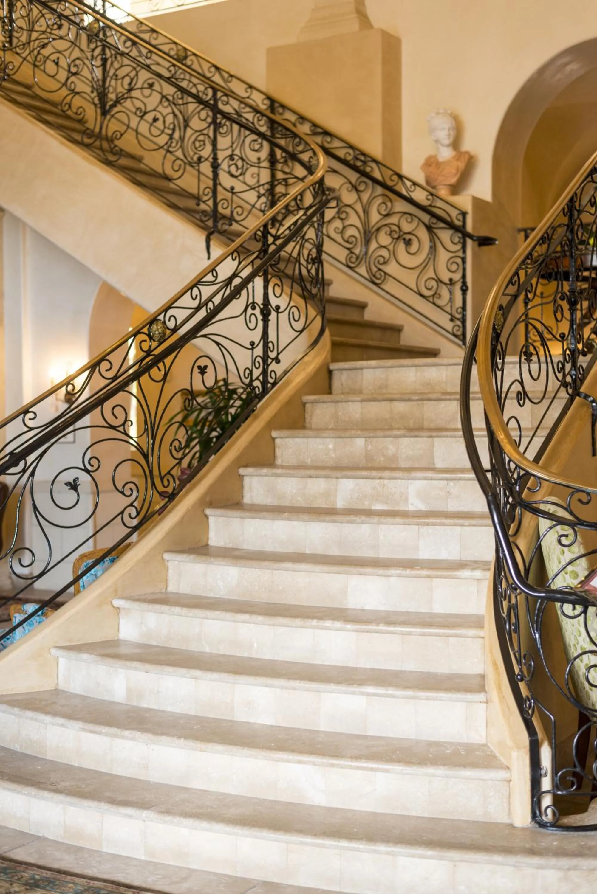 Lobby or reception in Ayres Hotel Manhattan Beach