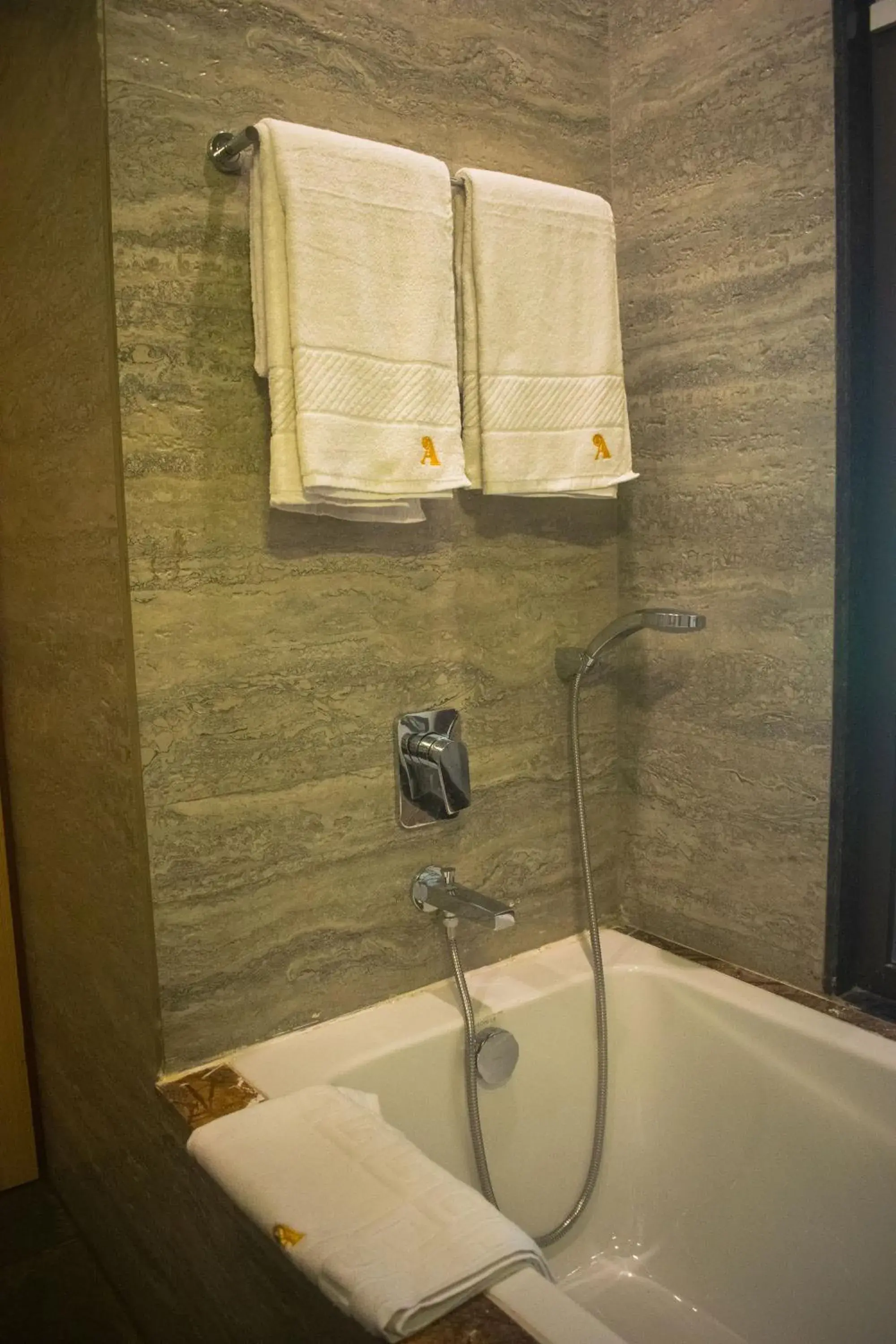 Bathroom in Altrude By The Sea Bathroom in Altrude By The Sea