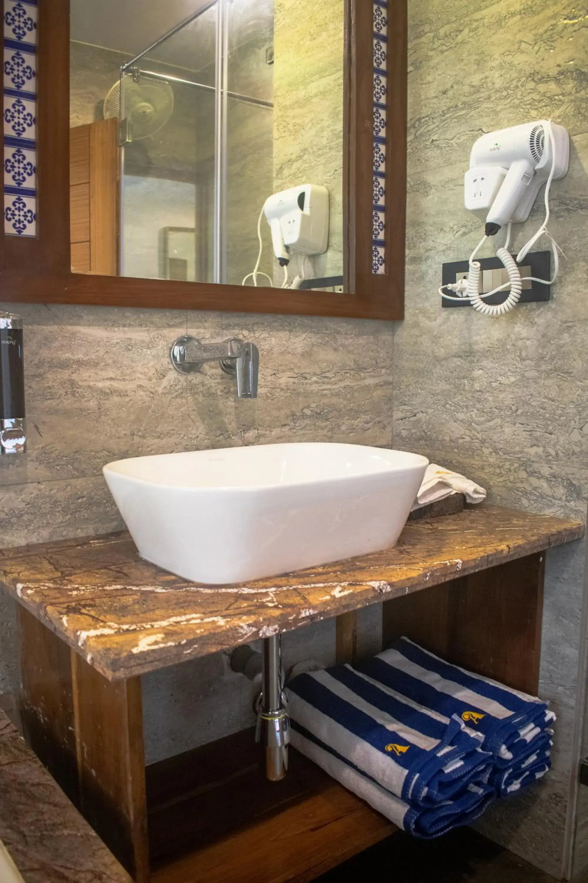 Bathroom in Altrude By The Sea Bathroom in Altrude By The Sea