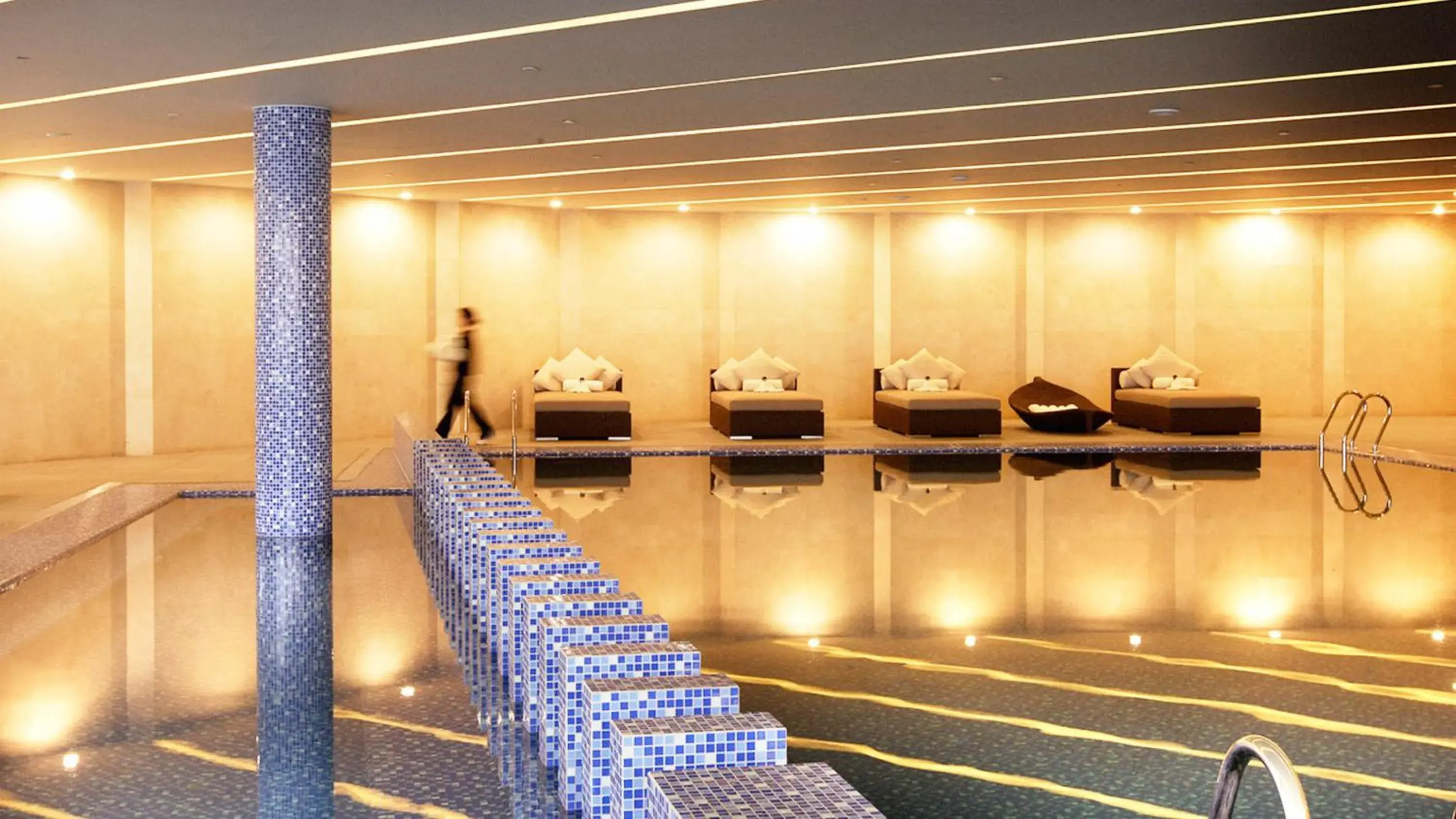 Swimming pool in InterContinental Beijing Beichen by IHG Swimming pool in InterContinental Beijing Beichen by IHG