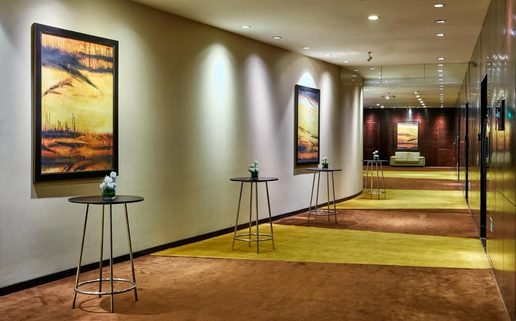 Meeting/conference room in InterContinental Beijing Beichen by IHG l Walking Distance to Bird's Nest & Water Cube & Metro Station l Interconnected with China National Convention Center l Award-winning Club Lounge with Mixologist l Direct Metro Line to Wangfujing