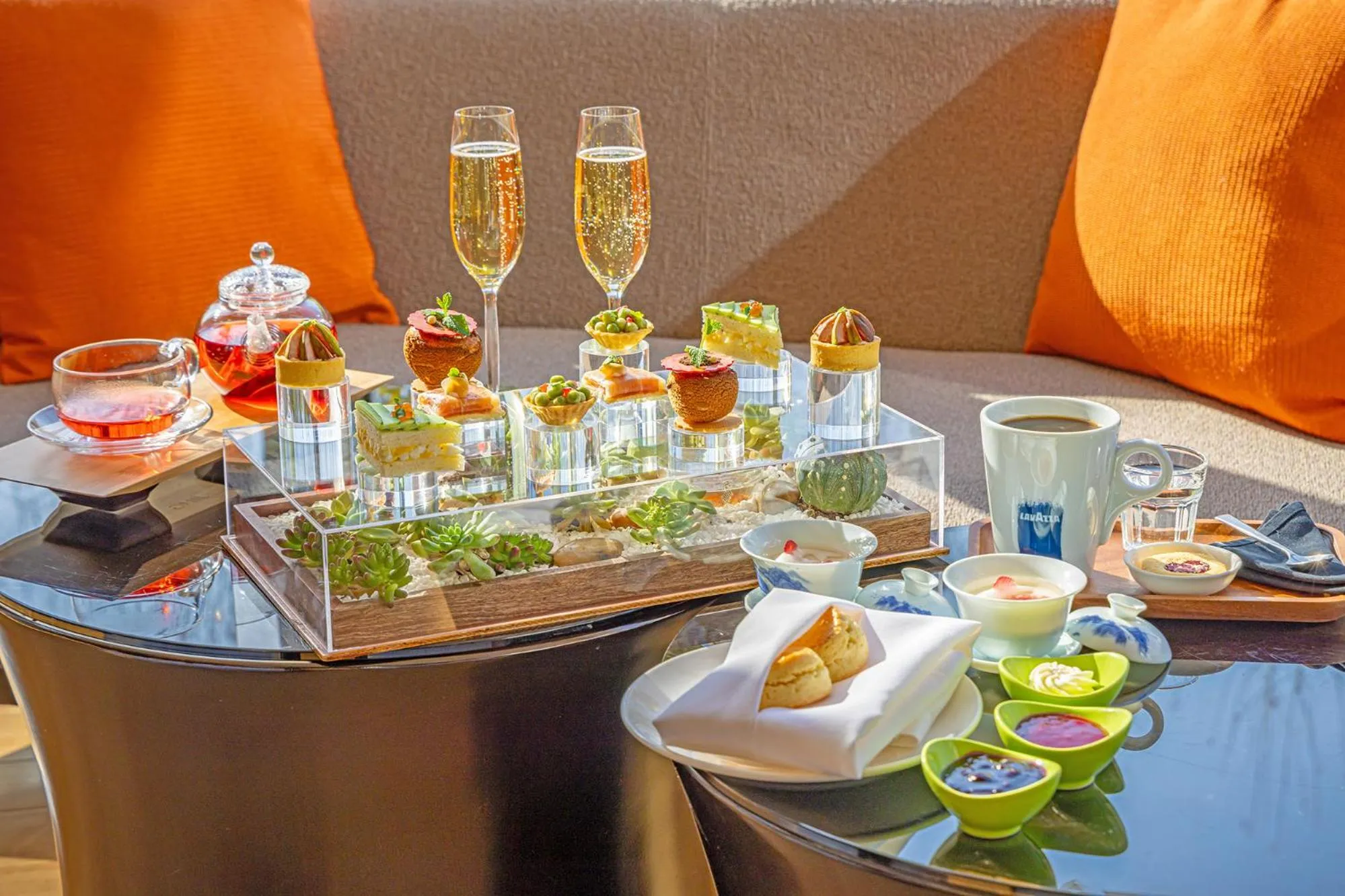 Restaurant/places to eat in InterContinental Beijing Beichen by IHG l Walking Distance to Bird's Nest & Water Cube & Metro Station l Interconnected with China National Convention Center l Award-winning Club Lounge with Mixologist l Direct Metro Line to Wangfujing