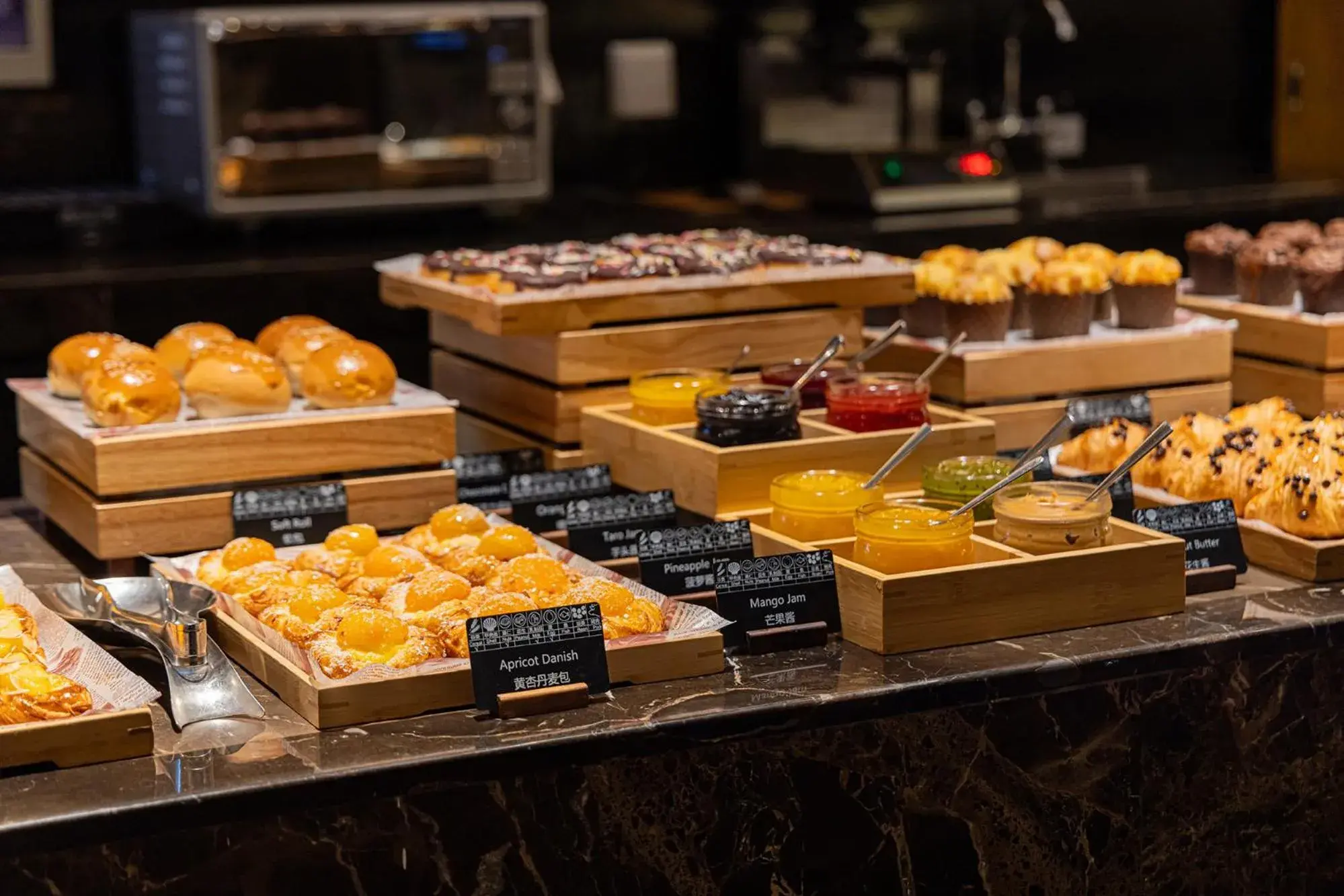 Restaurant/places to eat in InterContinental Beijing Beichen by IHG l Walking Distance to Bird's Nest & Water Cube & Metro Station l Interconnected with China National Convention Center l Award-winning Club Lounge with Mixologist l Direct Metro Line to Wangfujing Restaurant/places to eat in InterContinental Beijing Beichen by IHG l Walking Distance to Bird's Nest & Water Cube & Metro Station l Interconnected with China National Convention Center l Award-winning Club Lounge with Mixologist l Direct Metro Line to Wangfujing