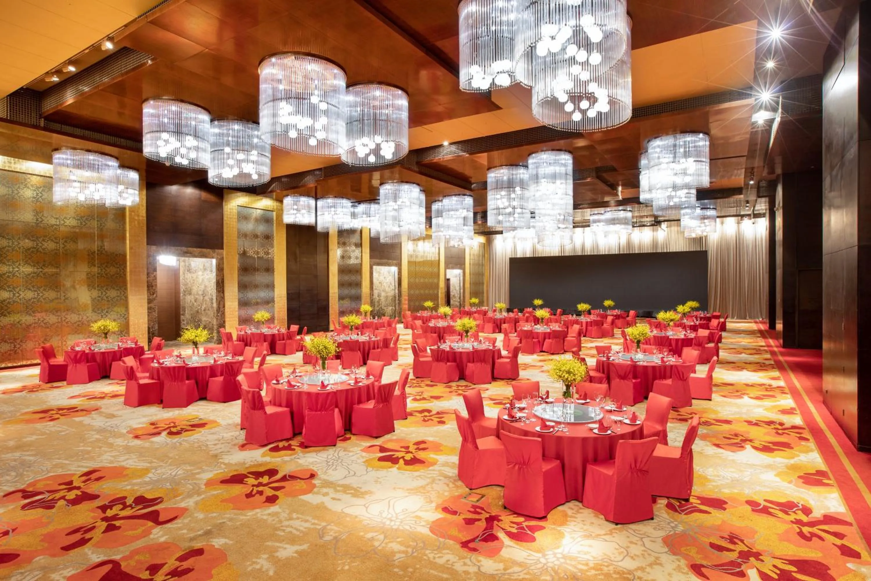 Banquet/Function facilities in InterContinental Beijing Beichen by IHG l Walking Distance to Bird's Nest & Water Cube & Metro Station l Interconnected with China National Convention Center l Award-winning Club Lounge with Mixologist l Direct Metro Line to Wangfujing