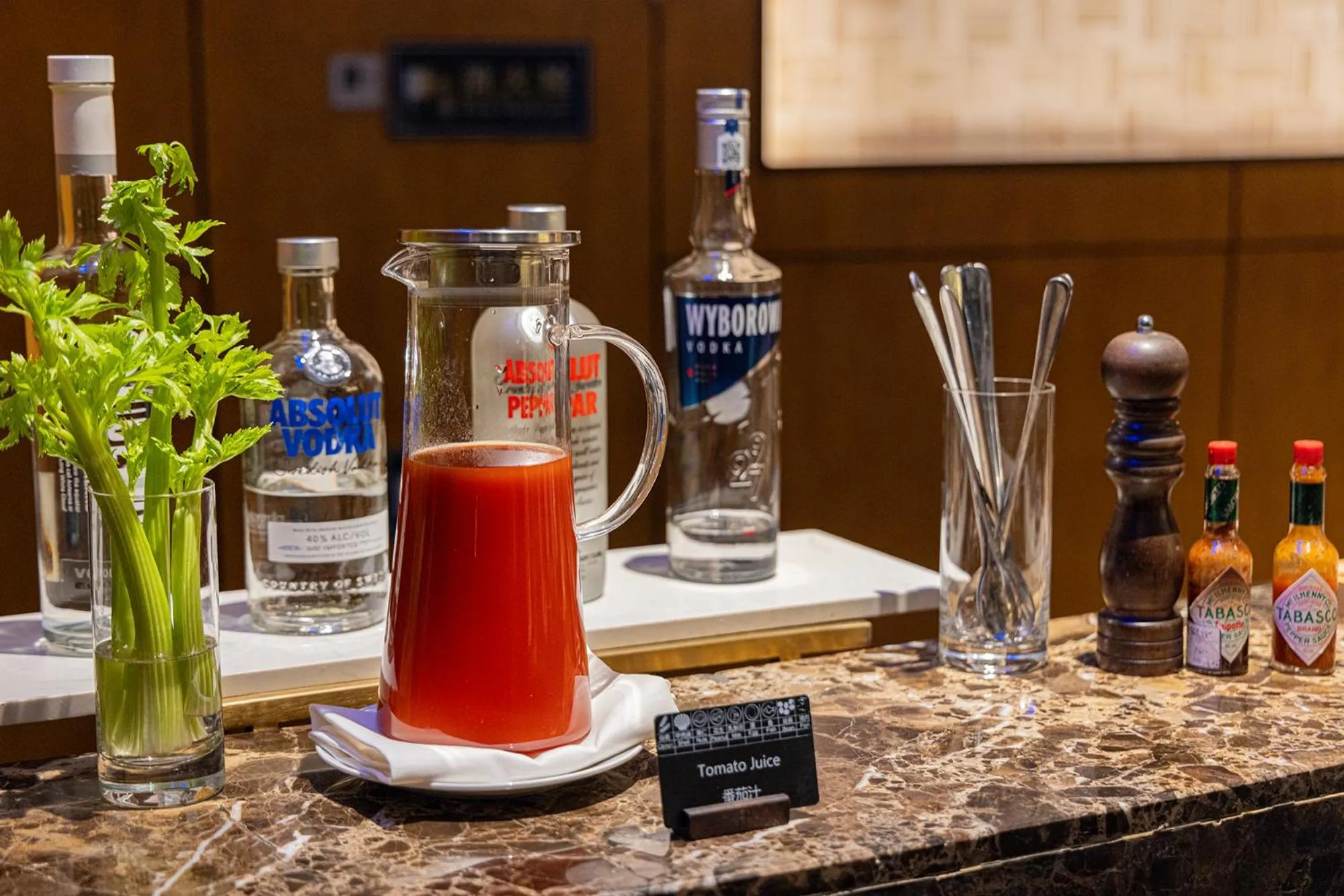 Restaurant/places to eat in InterContinental Beijing Beichen by IHG l Walking Distance to Bird's Nest & Water Cube & Metro Station l Interconnected with China National Convention Center l Award-winning Club Lounge with Mixologist l Direct Metro Line to Wangfujing