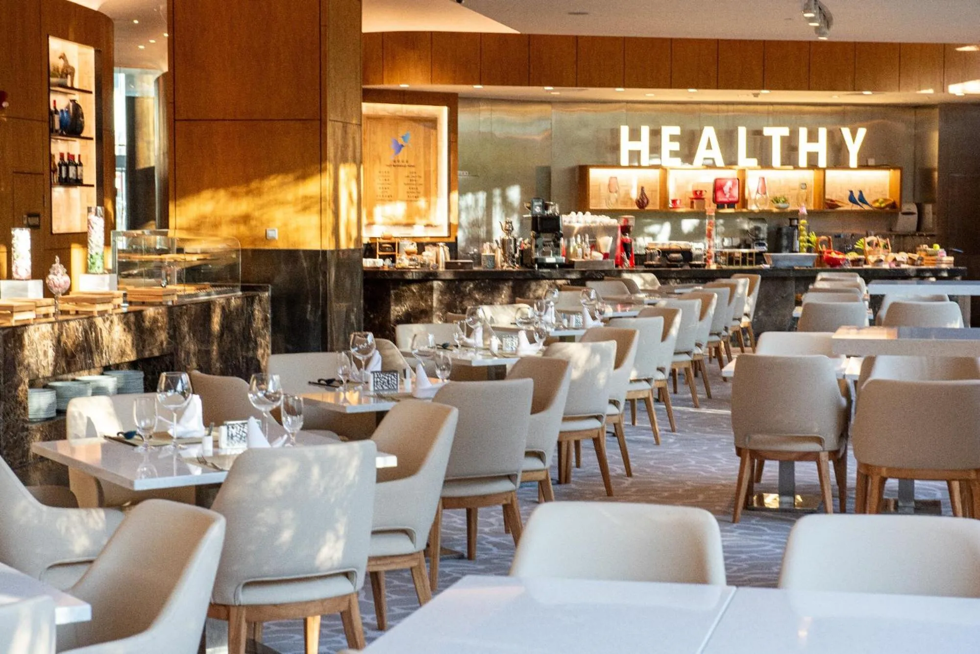 Restaurant/places to eat in InterContinental Beijing Beichen by IHG l Walking Distance to Bird's Nest & Water Cube & Metro Station l Interconnected with China National Convention Center l Award-winning Club Lounge with Mixologist l Direct Metro Line to Wangfujing