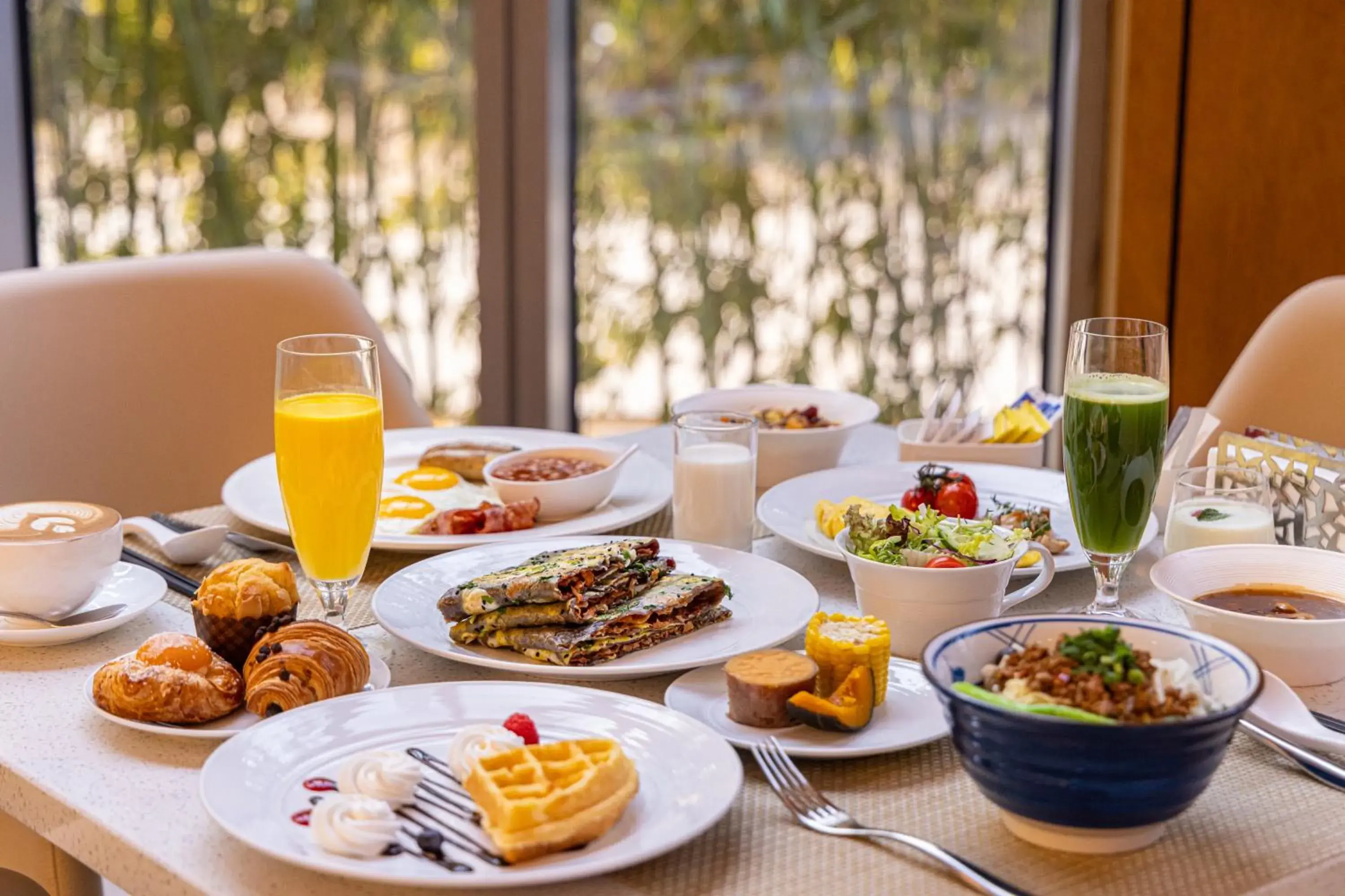 Restaurant/places to eat in InterContinental Beijing Beichen by IHG l Walking Distance to Bird's Nest & Water Cube & Metro Station l Interconnected with China National Convention Center l Award-winning Club Lounge with Mixologist l Direct Metro Line to Wangfujing Restaurant/places to eat in InterContinental Beijing Beichen by IHG l Walking Distance to Bird's Nest & Water Cube & Metro Station l Interconnected with China National Convention Center l Award-winning Club Lounge with Mixologist l Direct Metro Line to Wangfujing