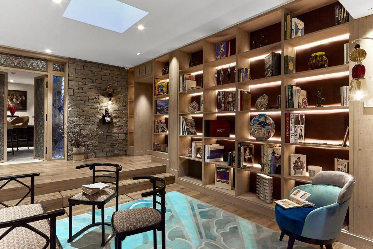 Library in Lys Martagon