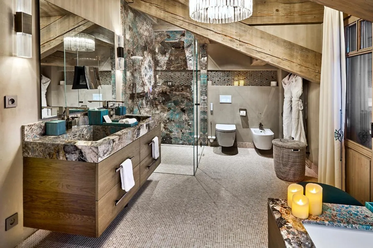 Bathroom in Lys Martagon