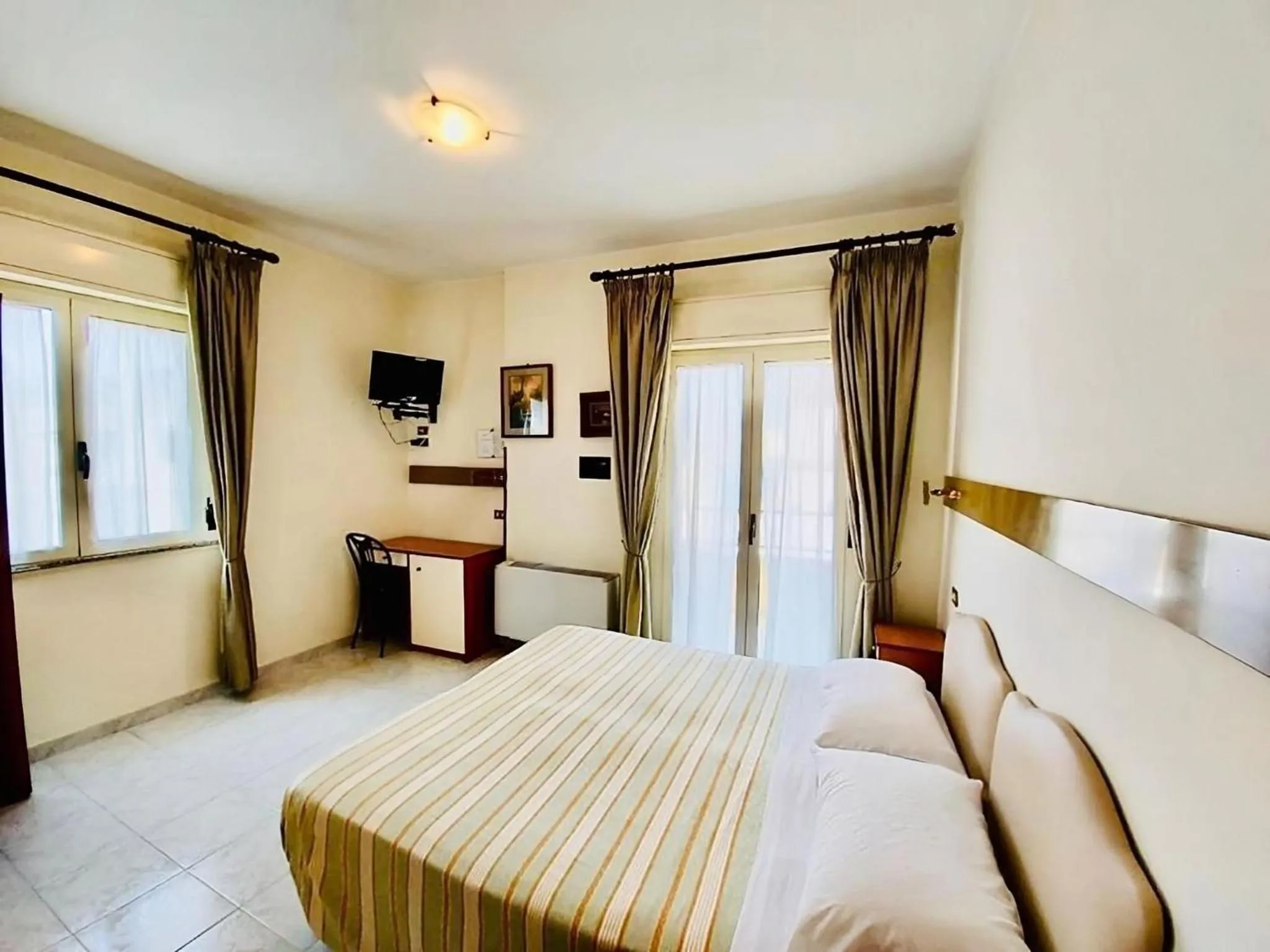 Bed in Albergo delle Rose