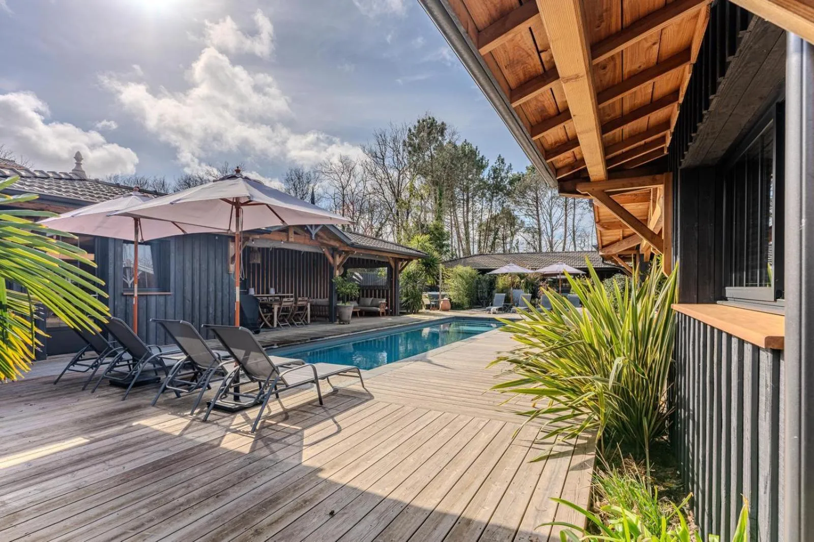 Property building in VillaCanau