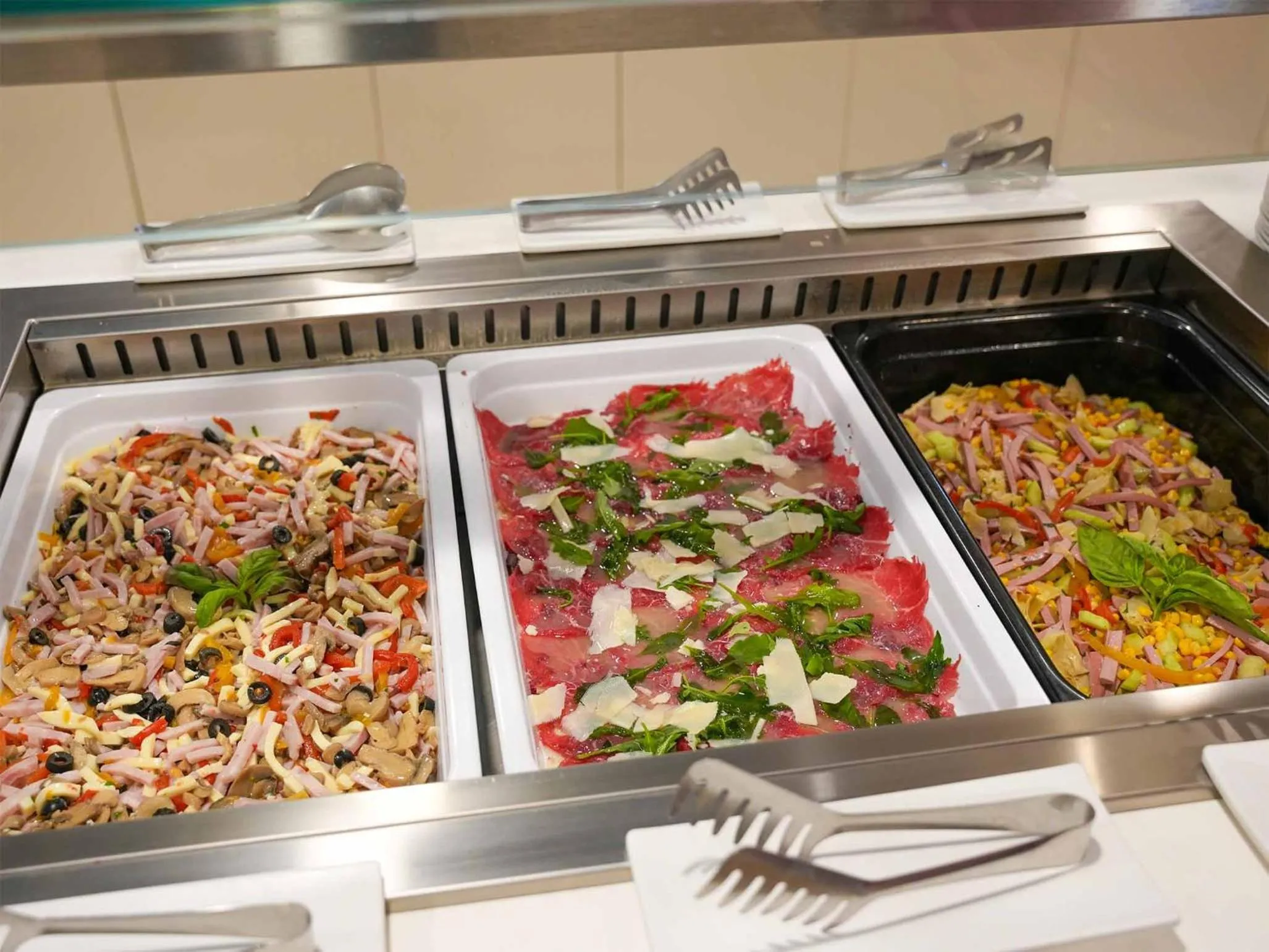 Restaurant/places to eat in Mimose Beach Village