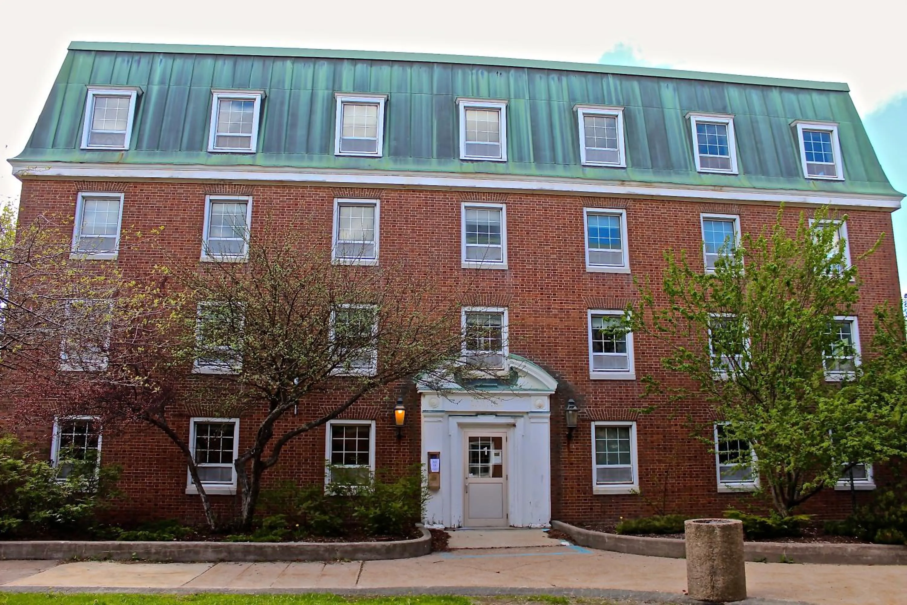 Facade/entrance in Memorial University
