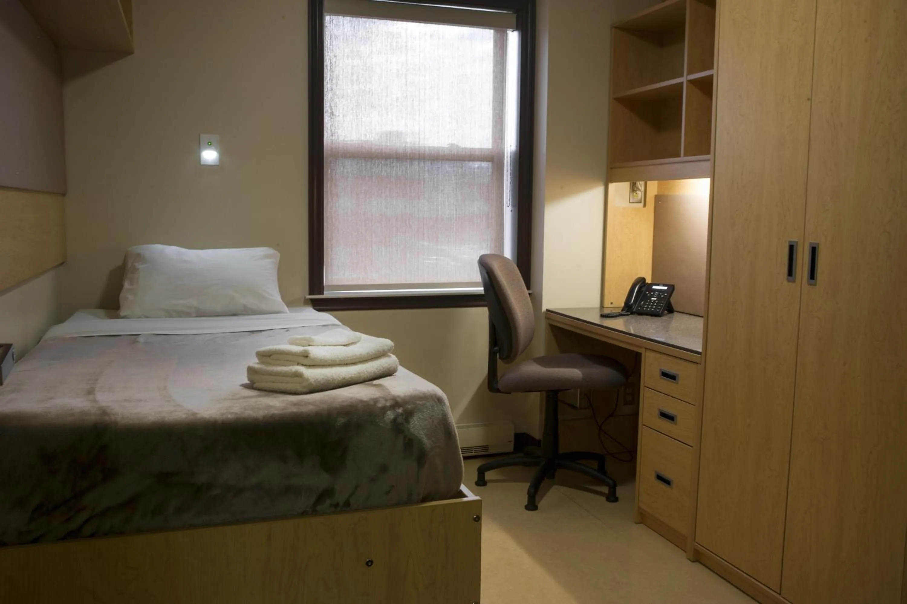 Photo of the whole room, Bed in Memorial University