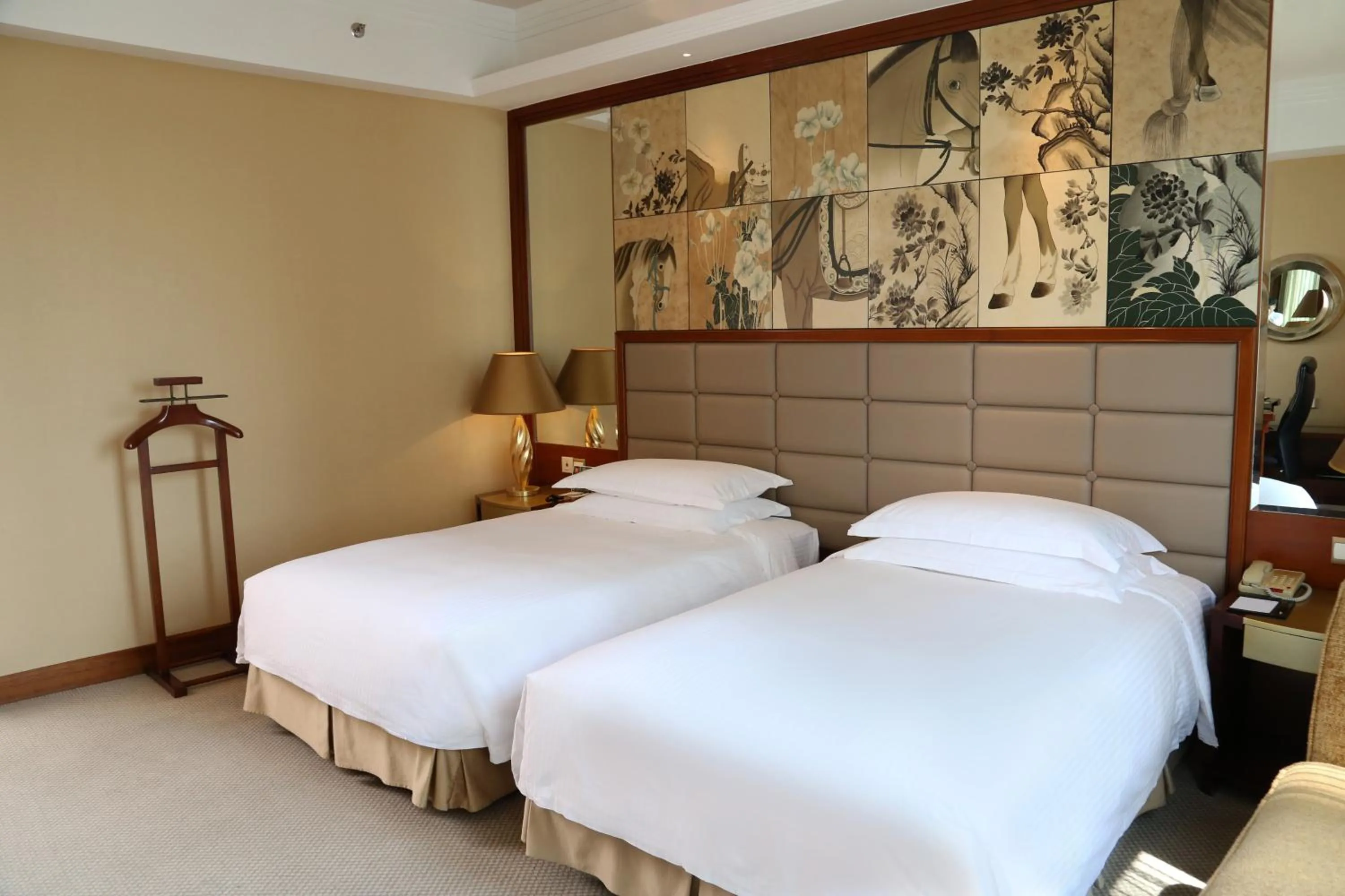 Bedroom, Bed in Kempinski Hotel Shenzhen