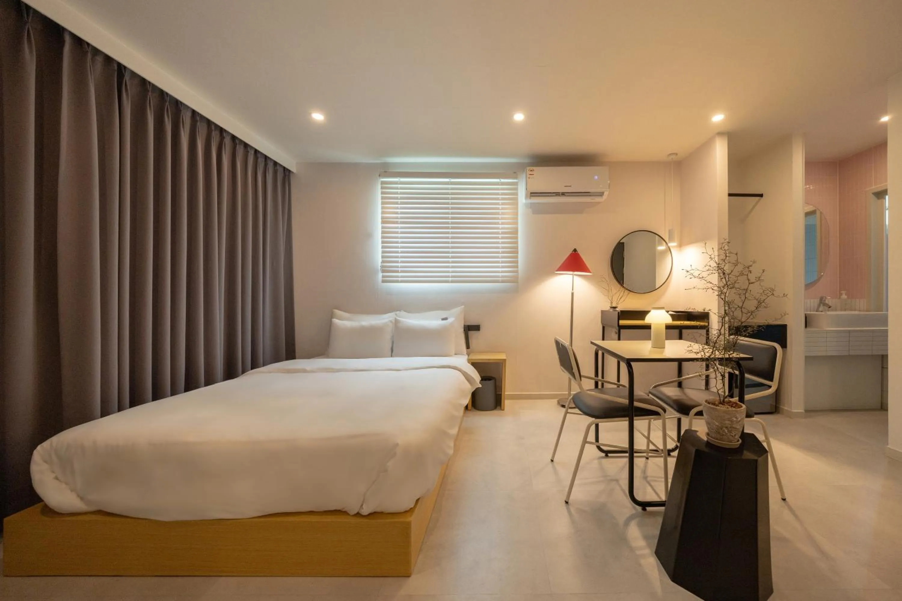 Bed in Object AanK Hotel Gumi