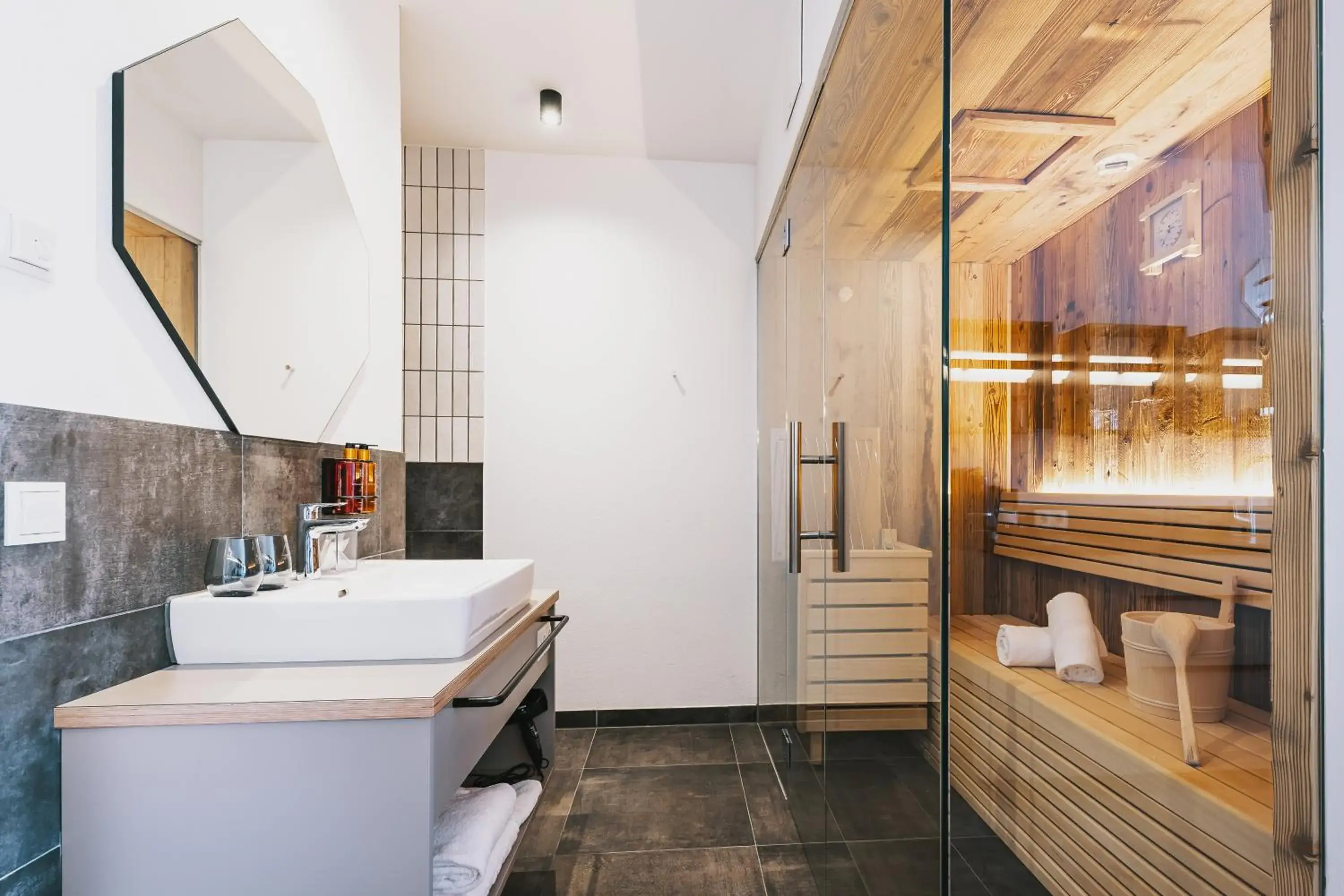 Deluxe Double Room with Sauna in Nikolaus by AvenidA Panoramic Wellness Suites Deluxe Double Room with Sauna in Nikolaus by AvenidA Panoramic Wellness Suites