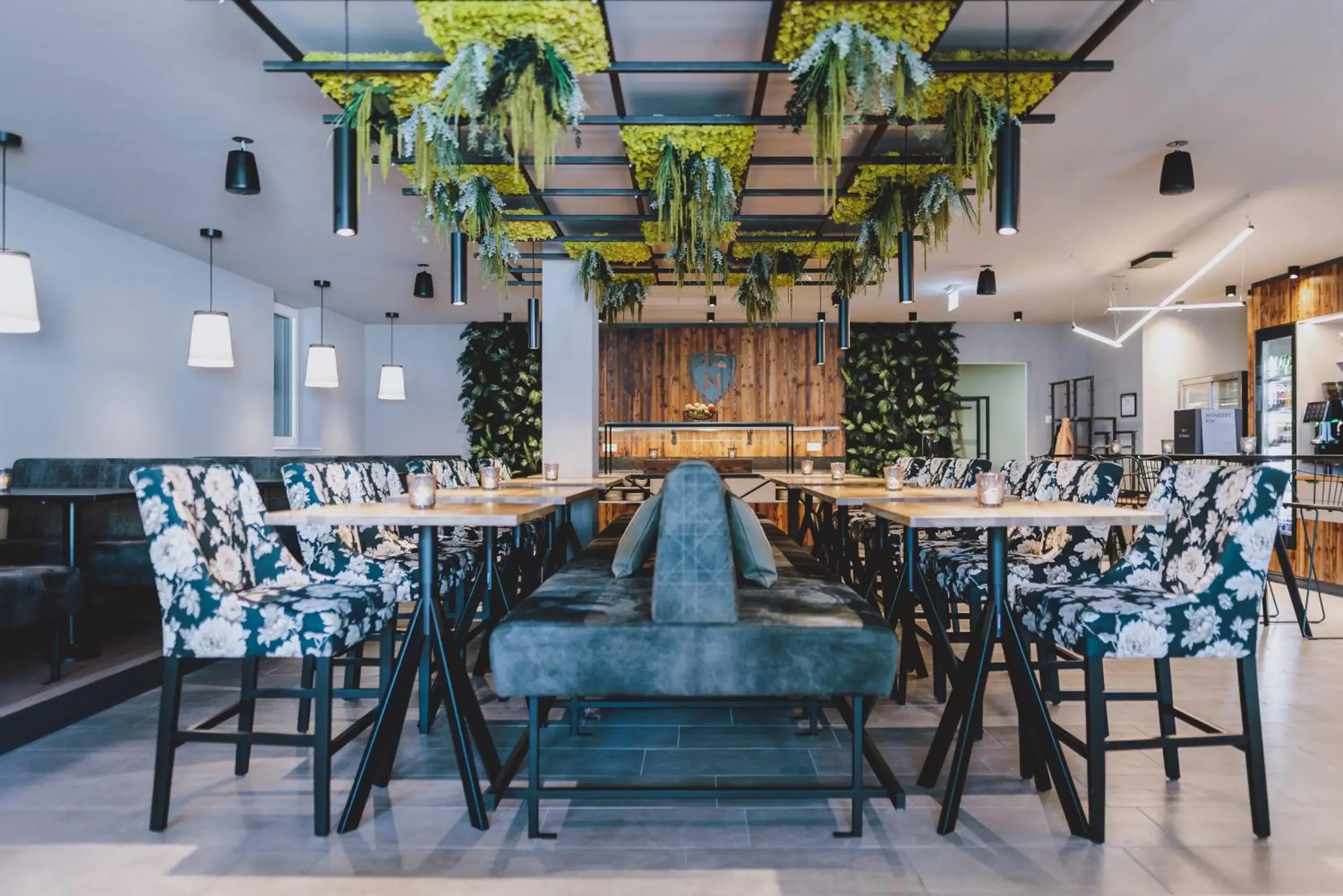 Lobby or reception in Nikolaus by AvenidA Panoramic Wellness Suites Lobby or reception in Nikolaus by AvenidA Panoramic Wellness Suites