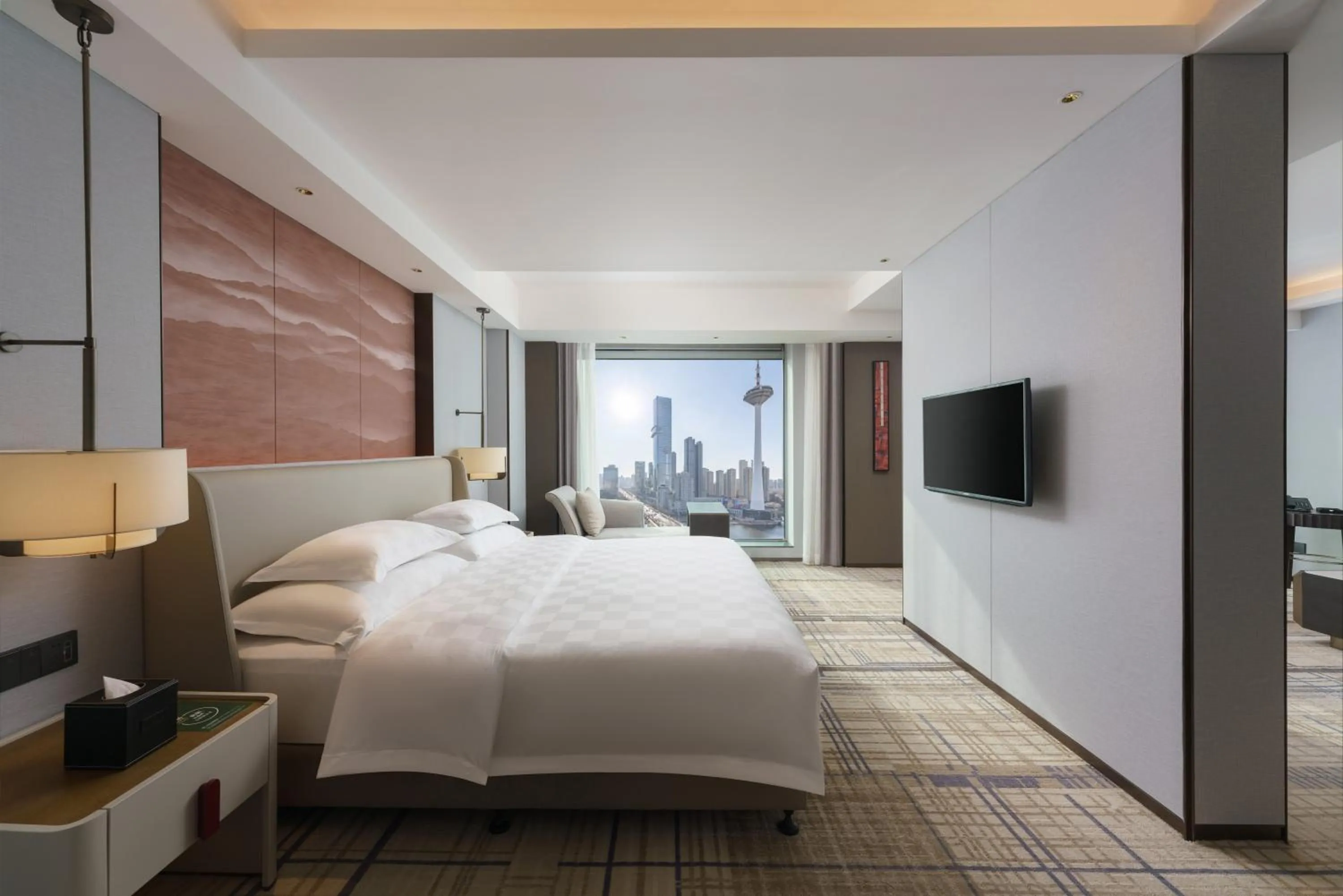 Bed in Swissôtel Shenyang