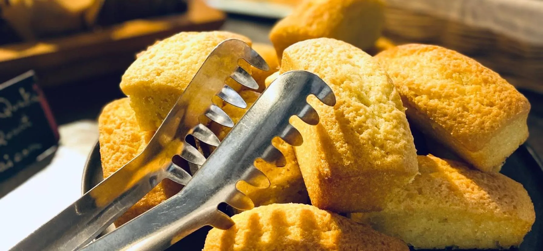 Breakfast in Logis Hôtel Médiéval, Montélimar Nord
