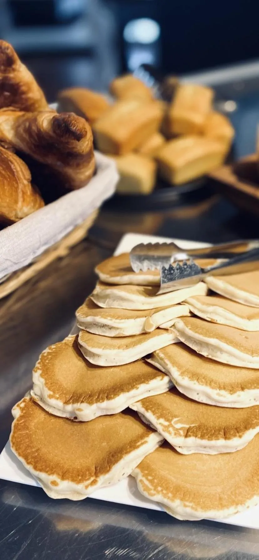 Breakfast in Logis Hôtel Médiéval, Montélimar Nord