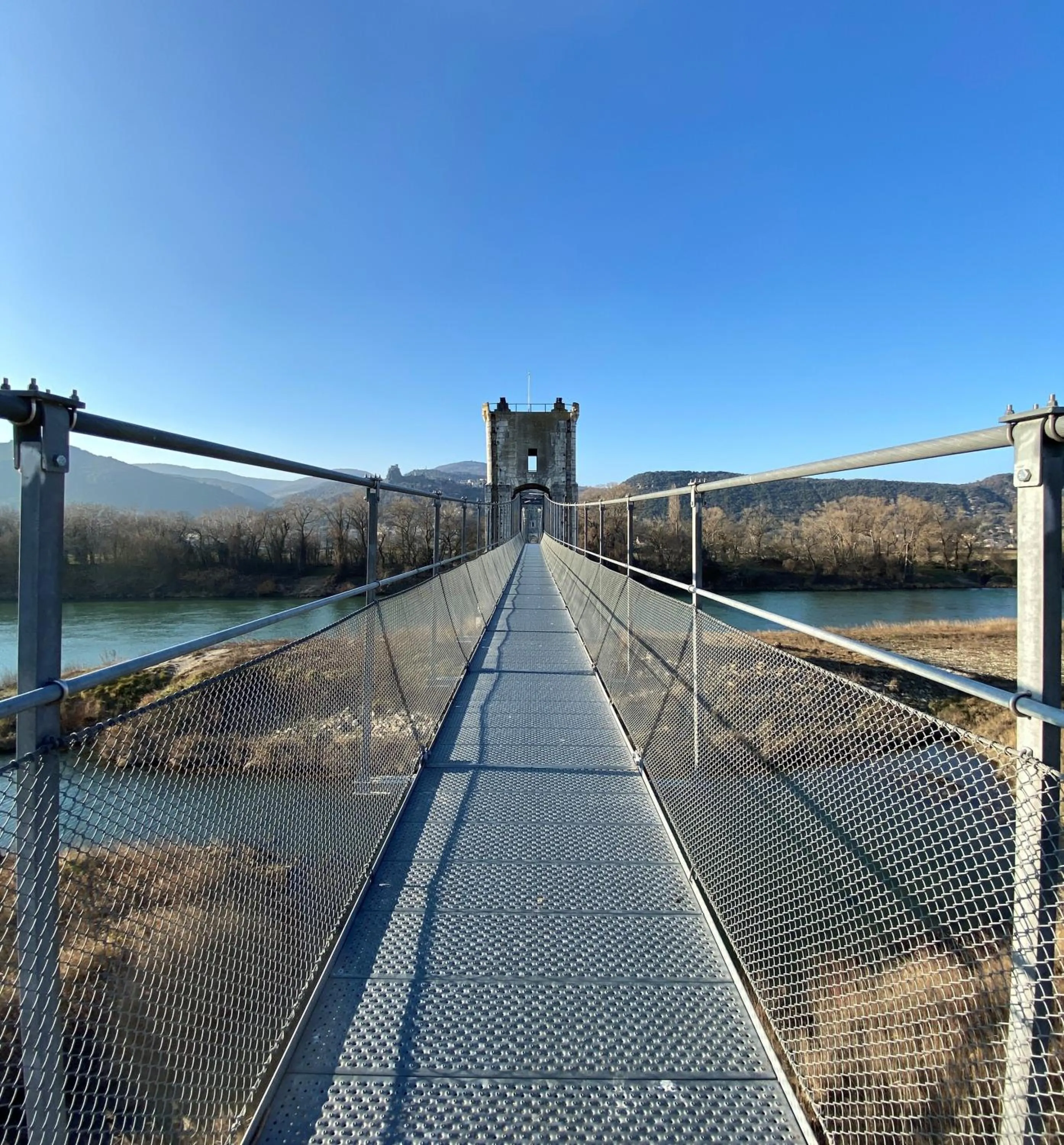 Hiking in Logis Hôtel Médiéval, Montélimar Nord