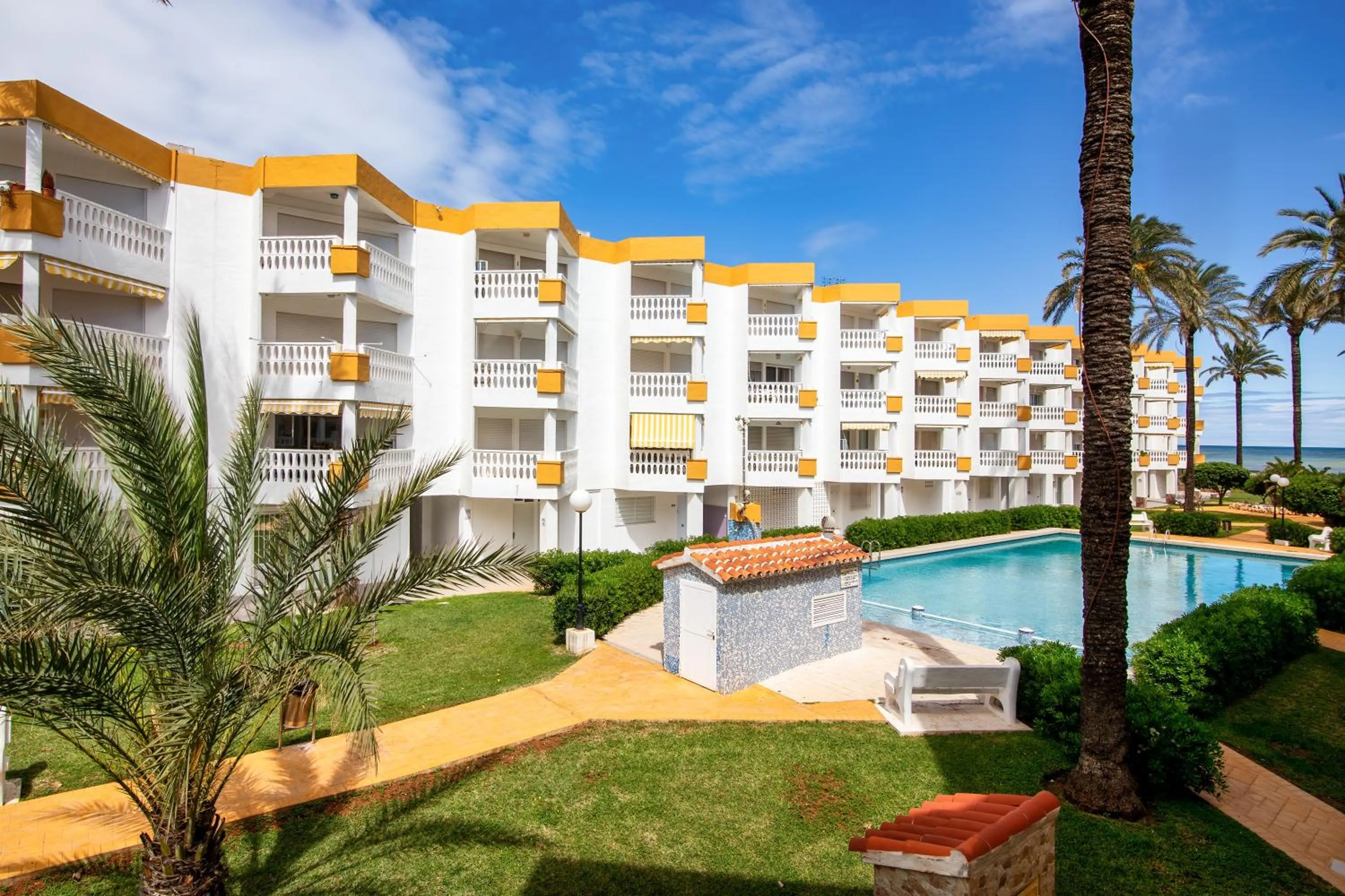 Garden view in Holiday Beach