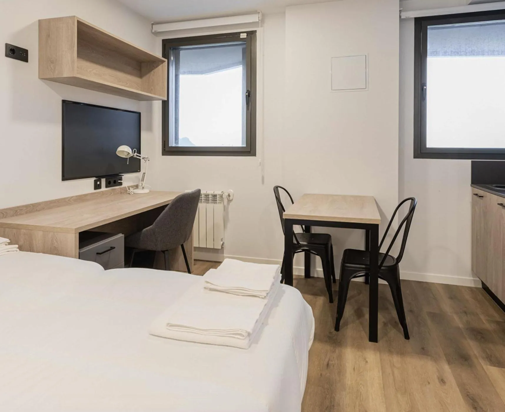 Dining area in Micampus Santander Student Residence