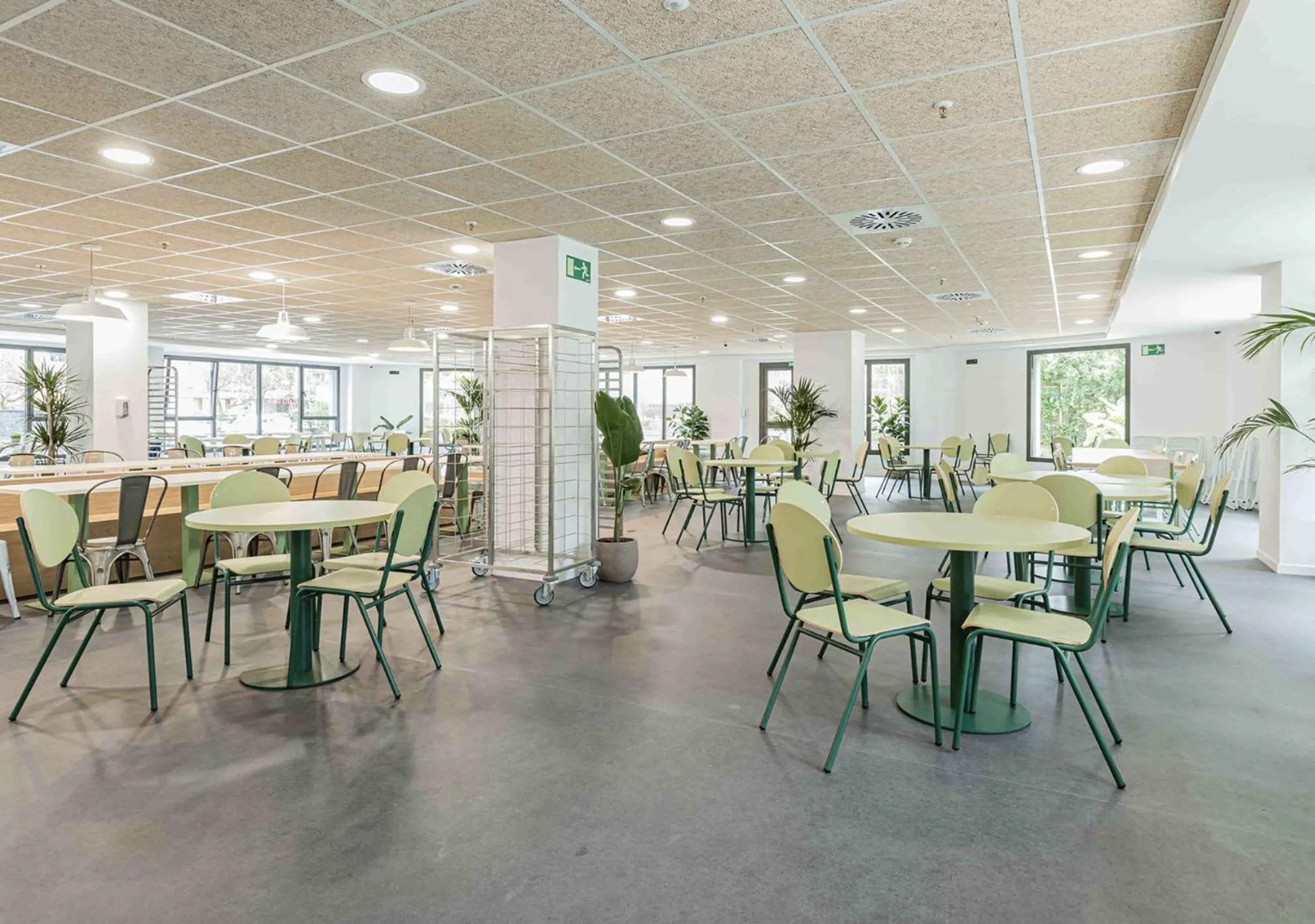 Restaurant/places to eat in Micampus Santander Student Residence