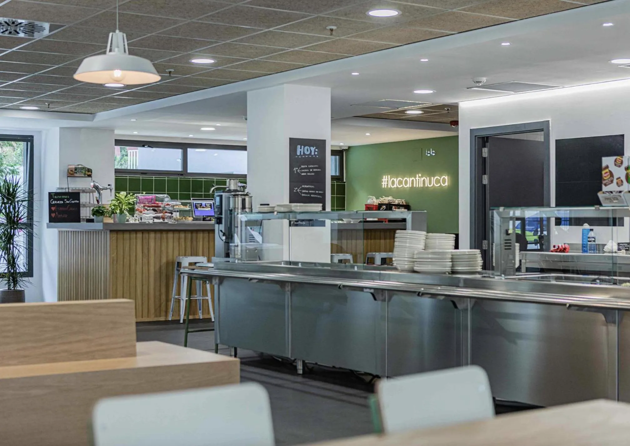 Restaurant/places to eat in Micampus Santander Student Residence