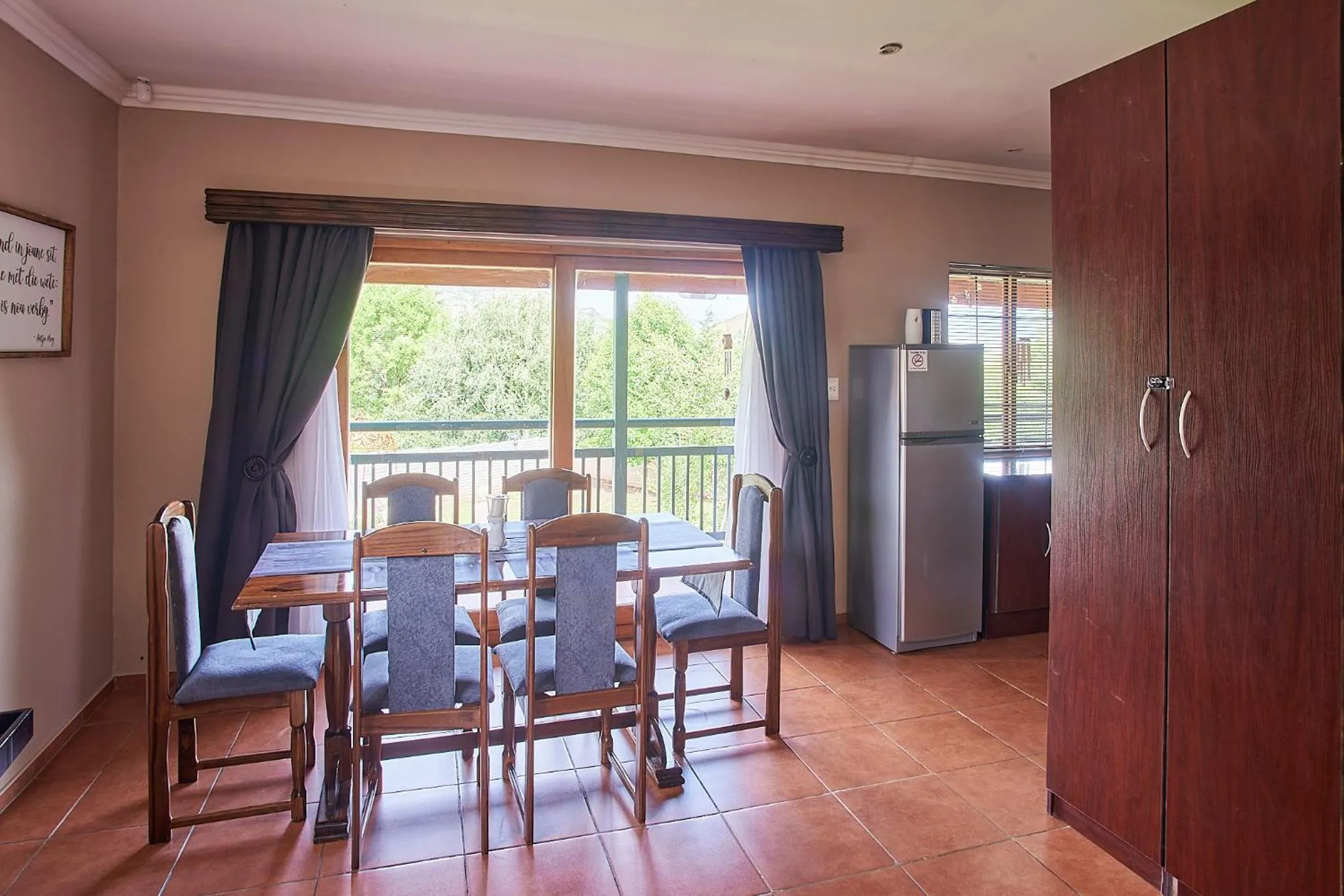 Dining area in Eden Self Catering Clarens