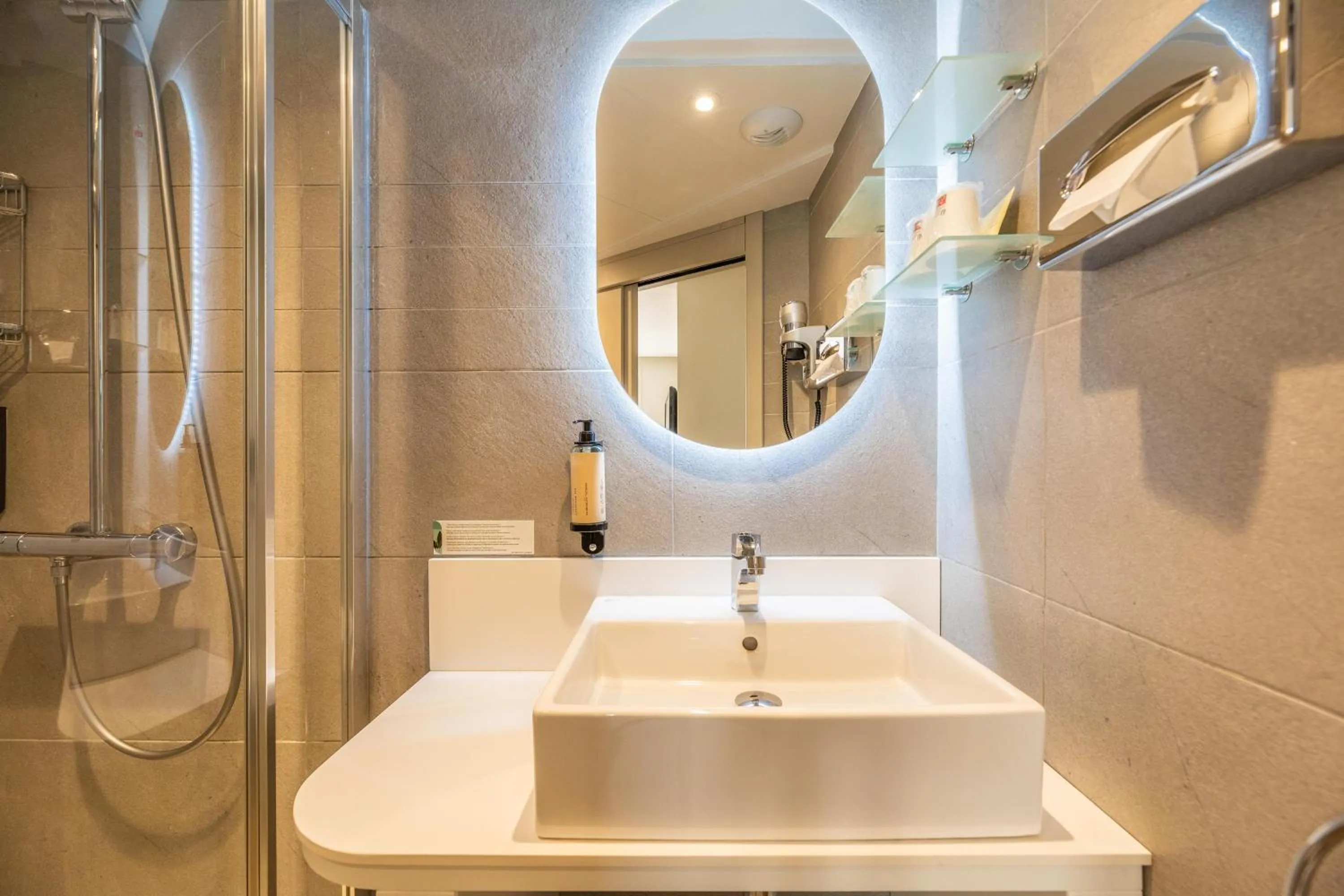 Bathroom in L'Escale Côté Sud