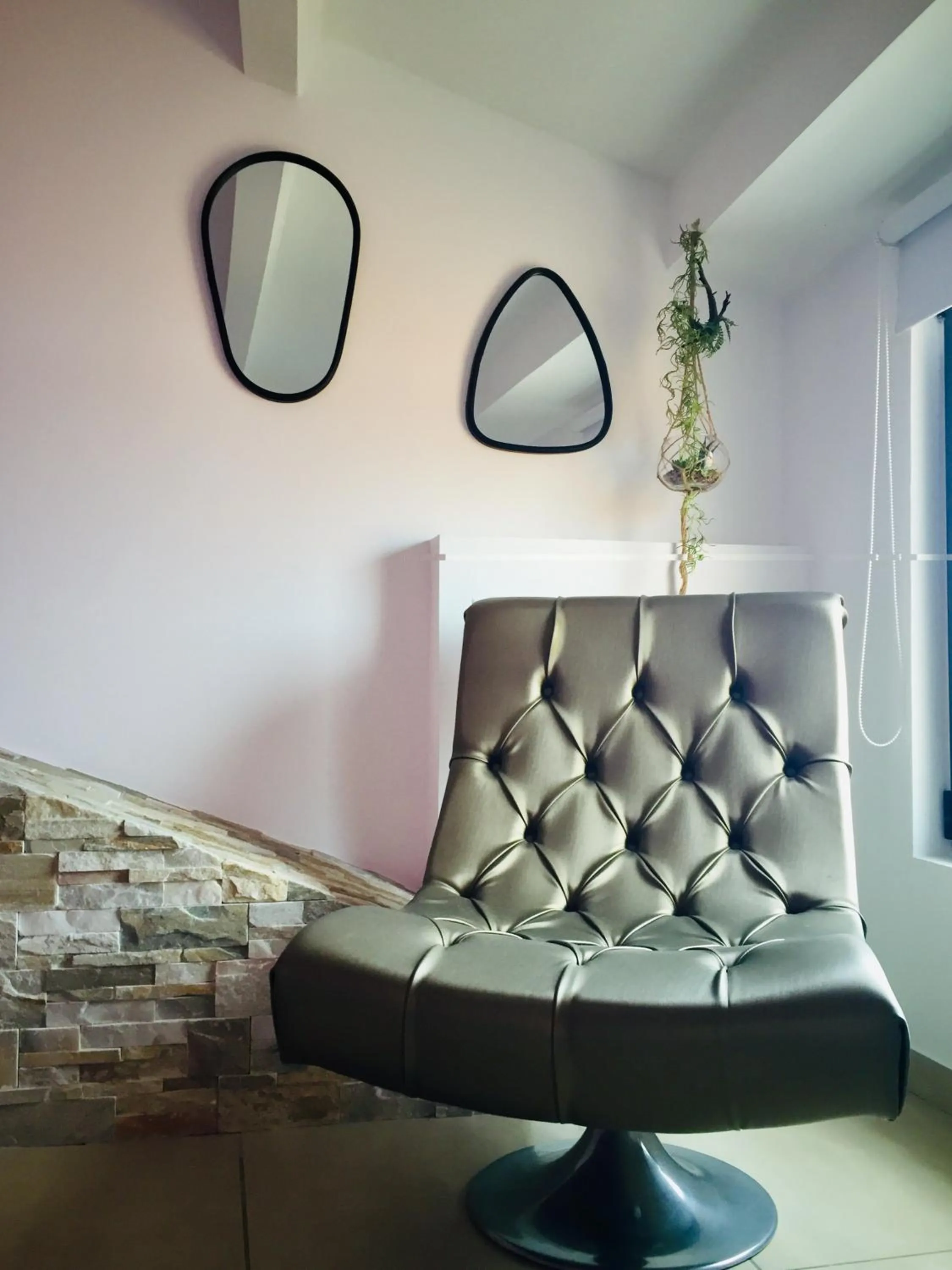 Decorative detail in L'Escale Côté Sud