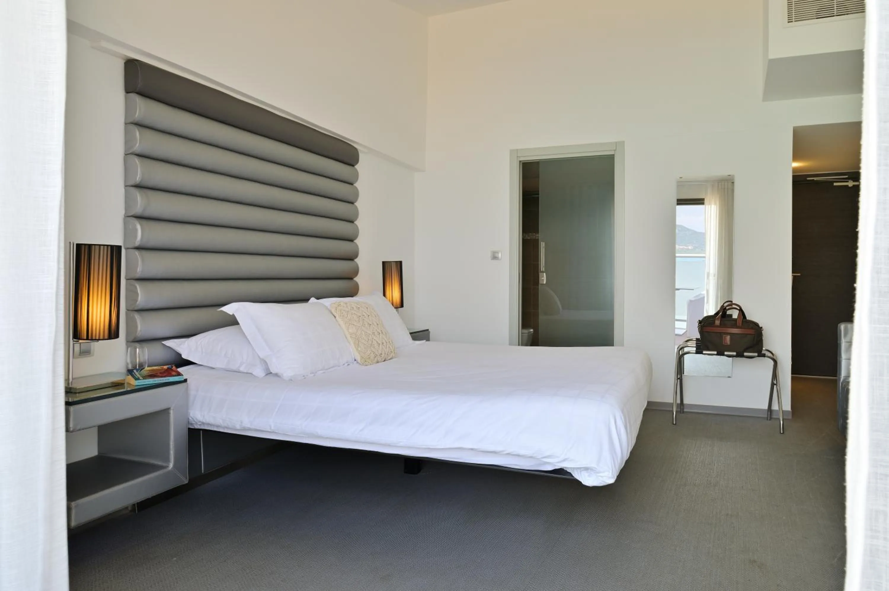 Photo of the whole room, Bed in L'Escale Côté Sud