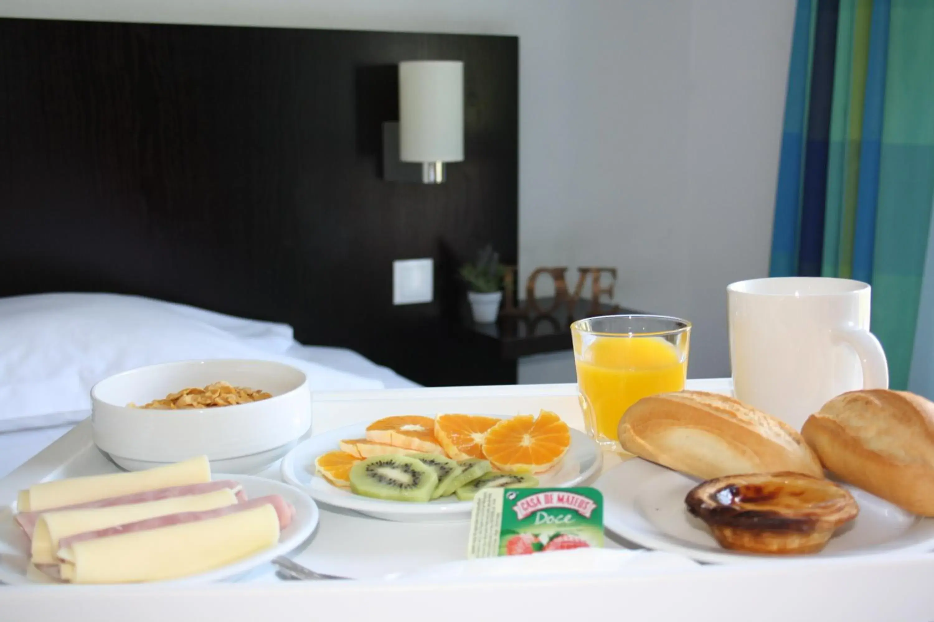Breakfast, Bed in Flag Hotel Santarém Breakfast, Bed in Flag Hotel Santarém