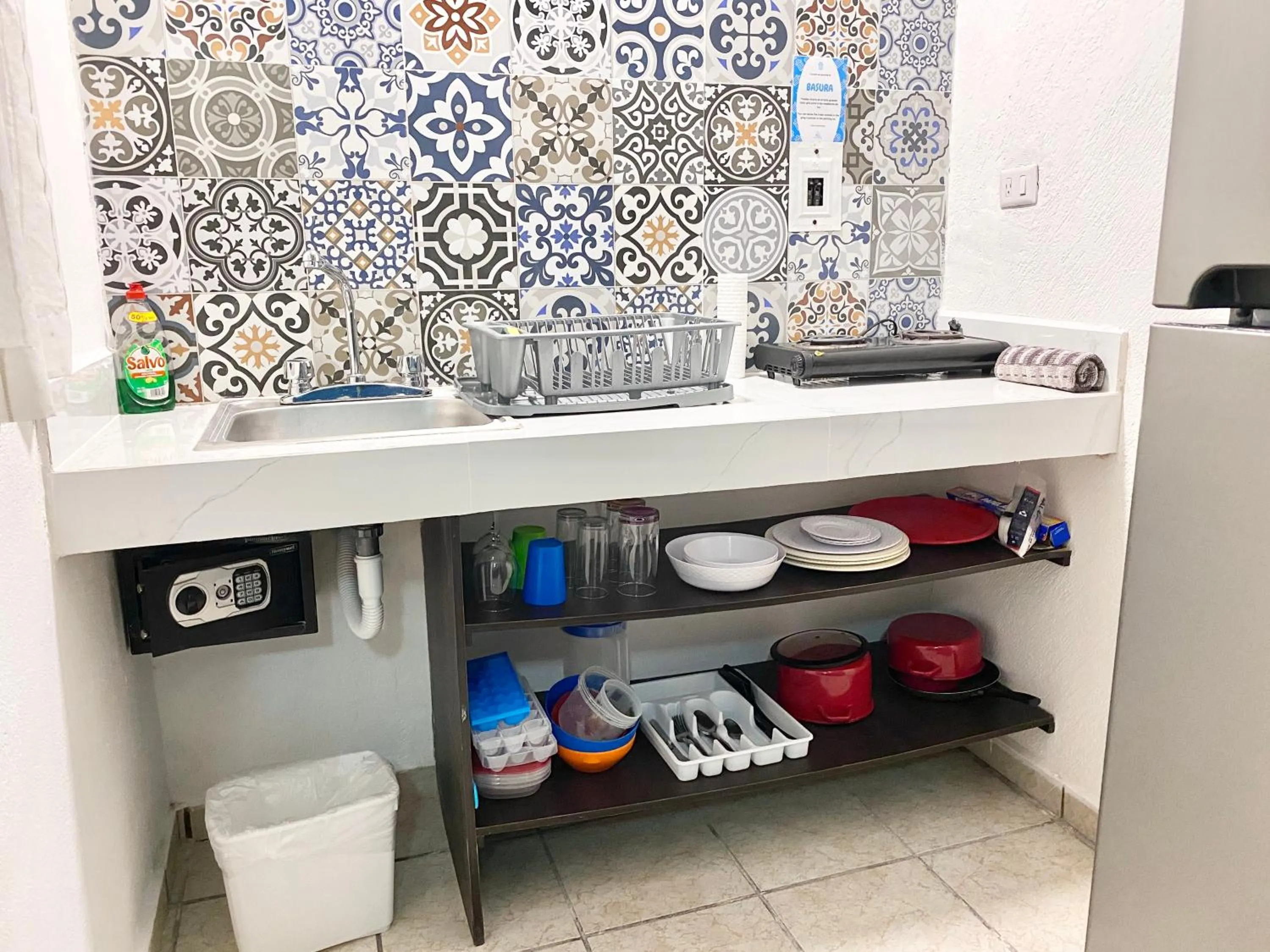 Kitchen or kitchenette in Coco Suites by Andiani Travel