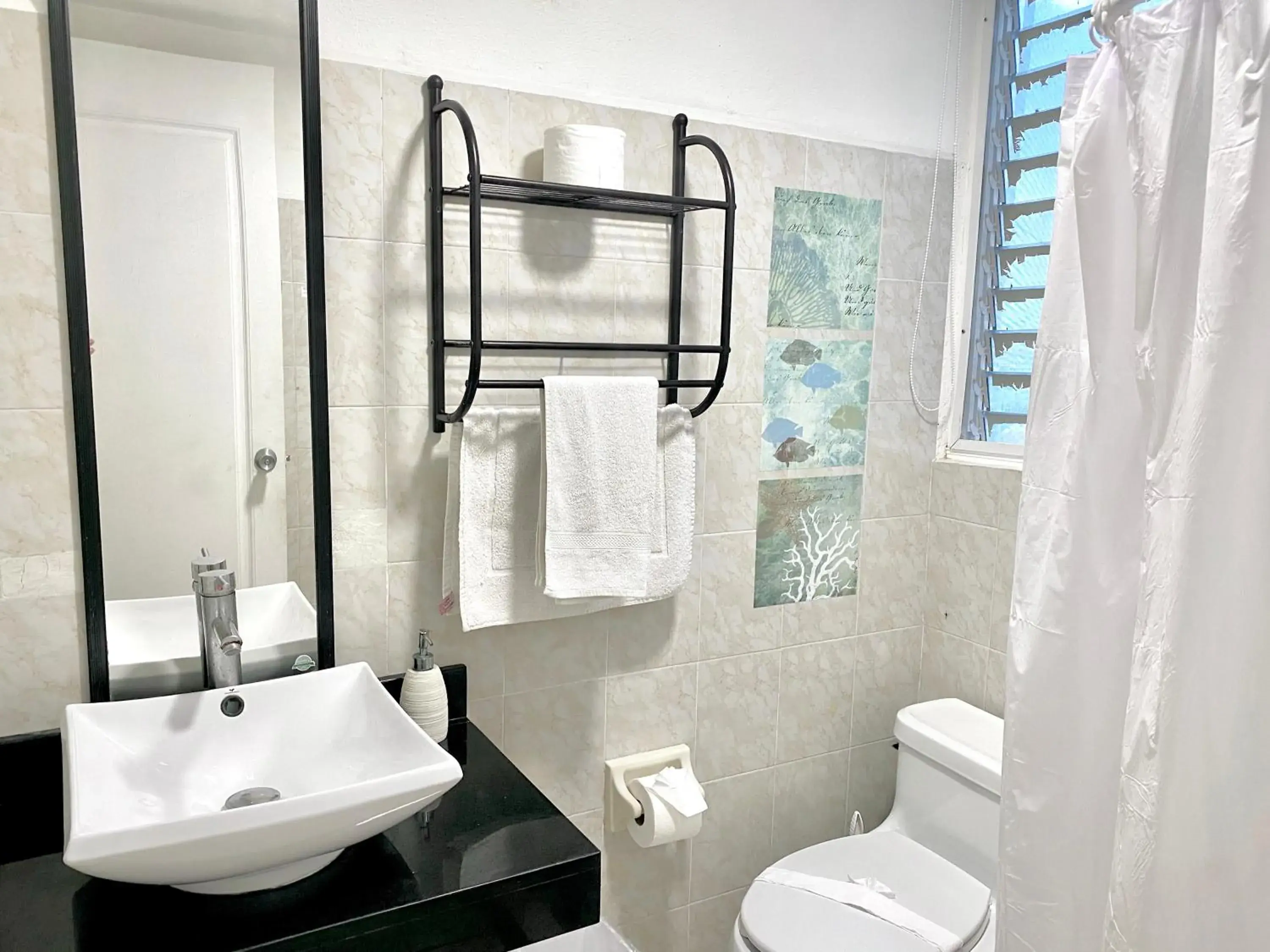 One-Bedroom Apartment in Coco Suites by Andiani Travel One-Bedroom Apartment in Coco Suites by Andiani Travel