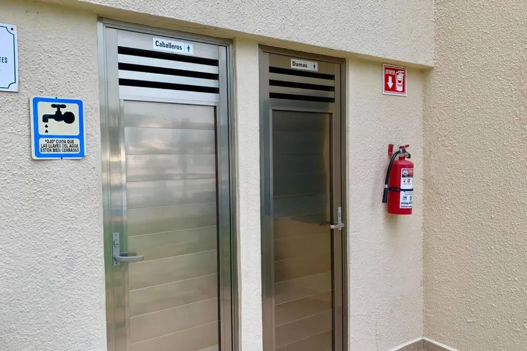 Oceanfront Condo BM By Andiani