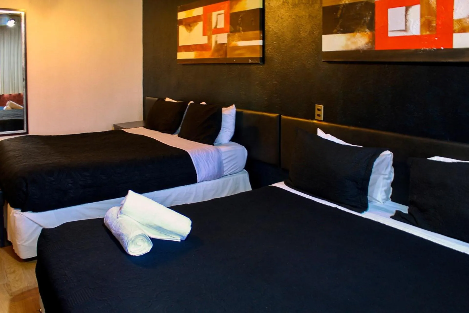 Photo of the whole room, Bed in Hotel Sonetto