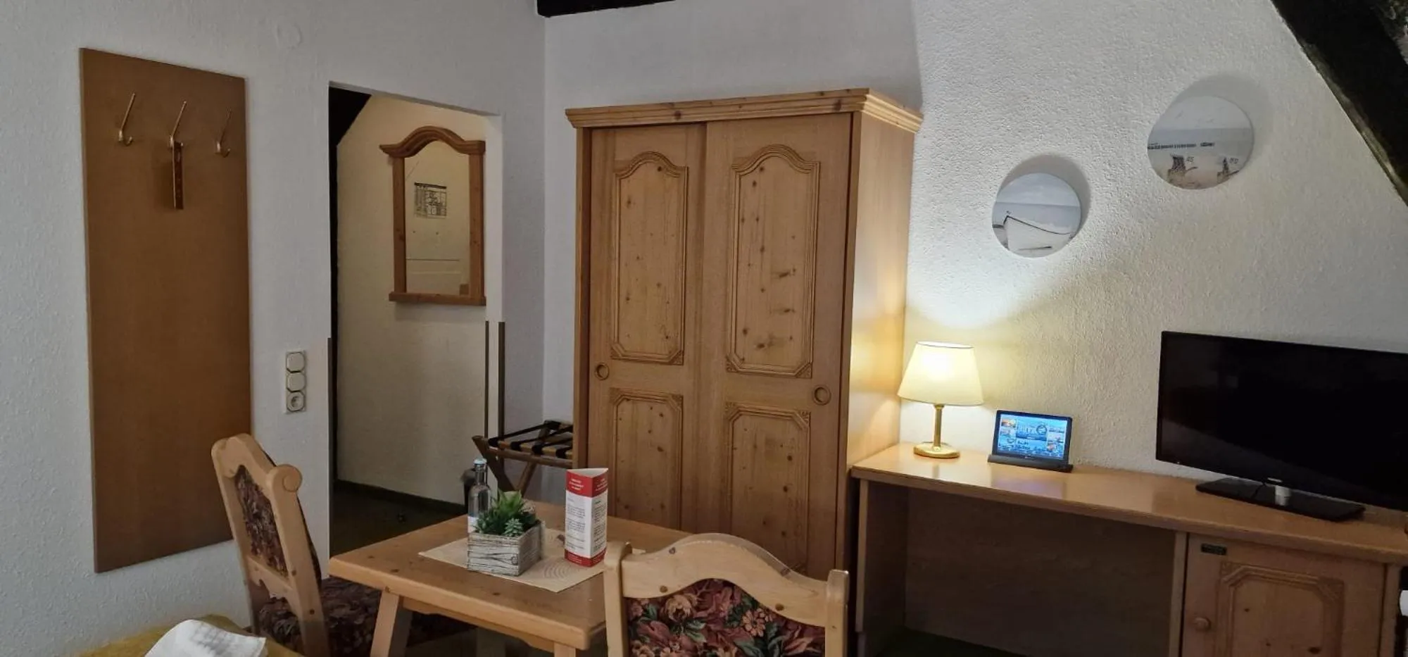 TV and multimedia in Hotel Am Markt & Brauhaus Stadtkrug