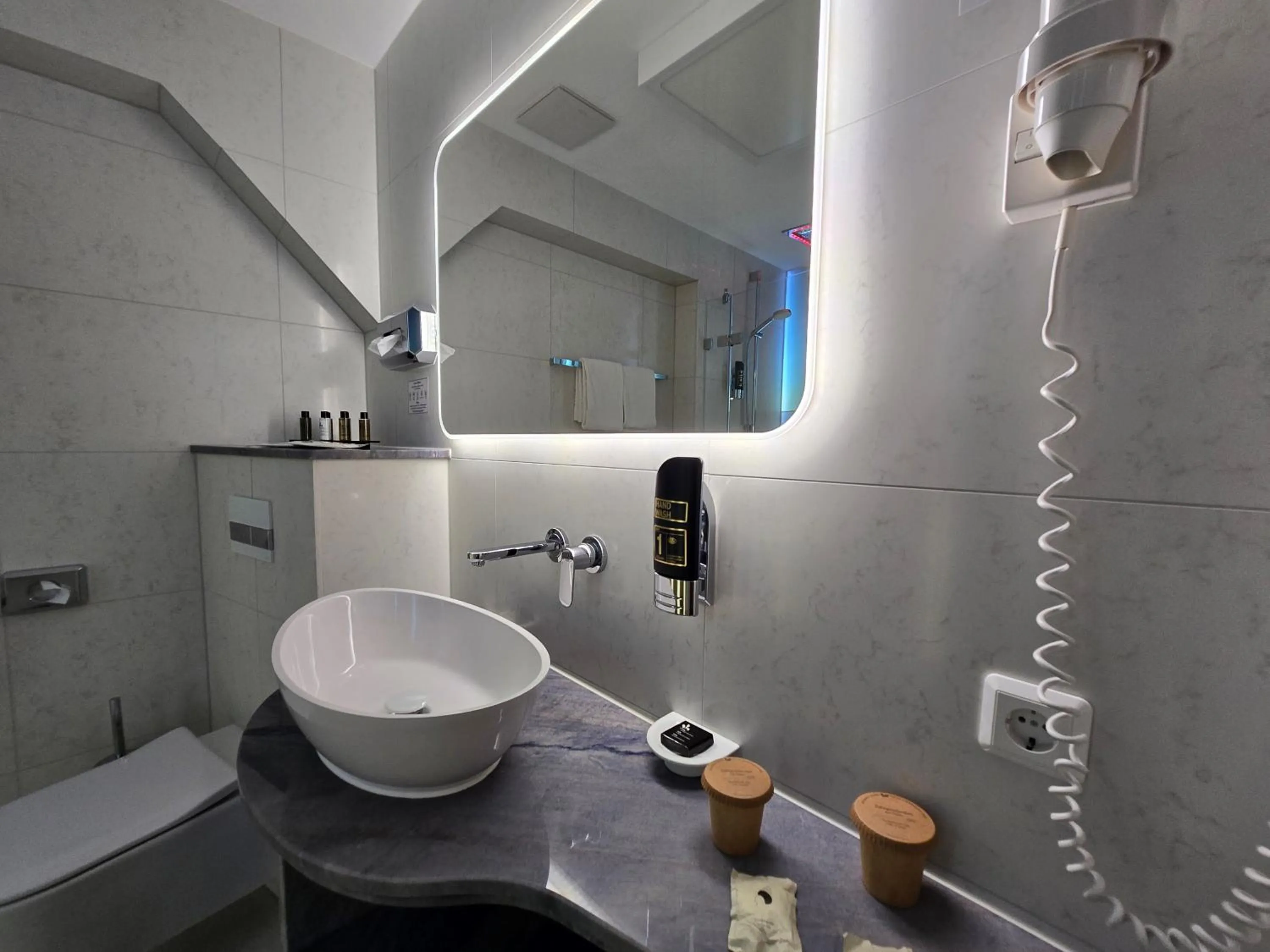 Shower in Hotel Am Markt & Brauhaus Stadtkrug