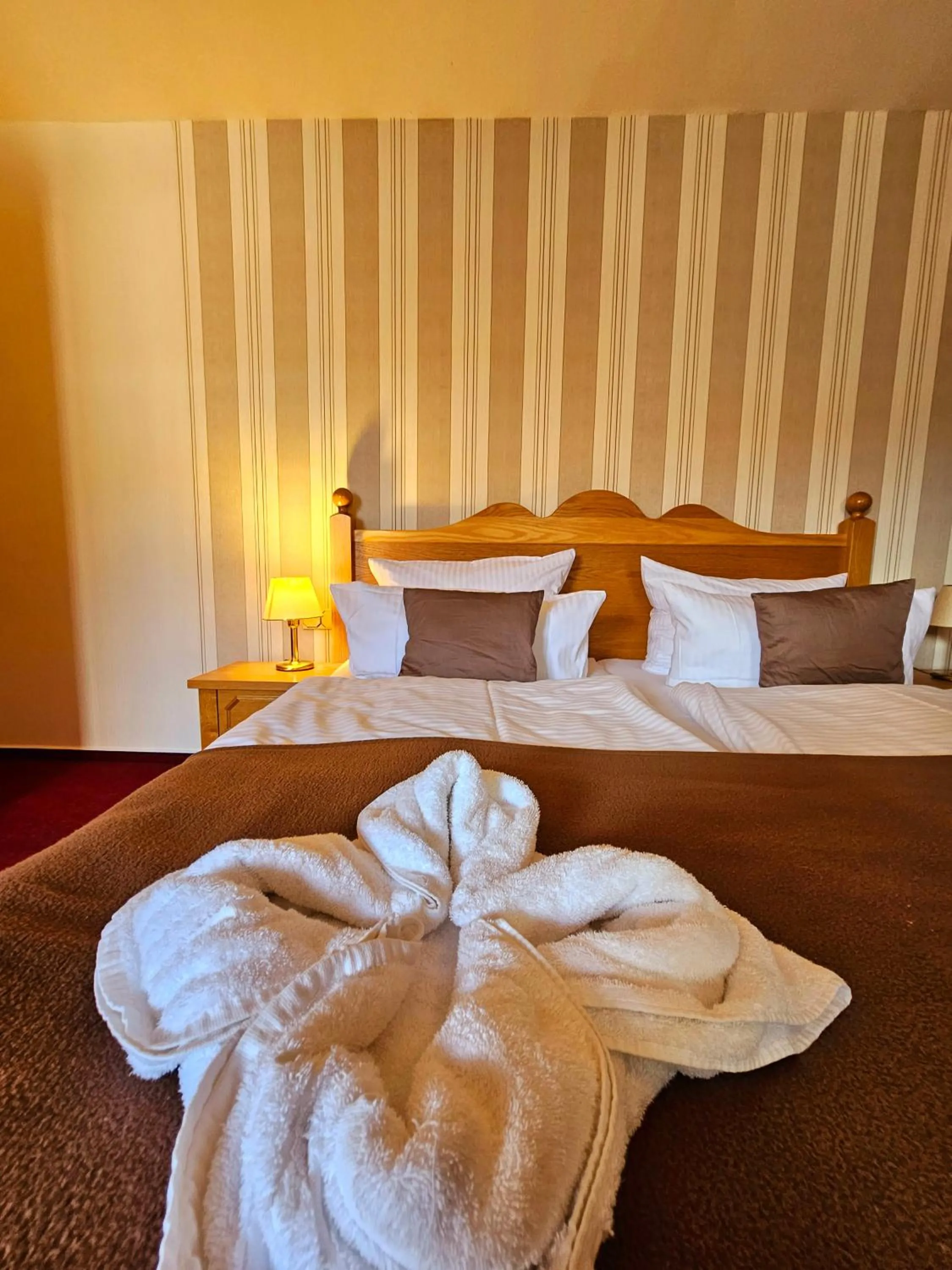 Bed in Hotel Am Markt & Brauhaus Stadtkrug