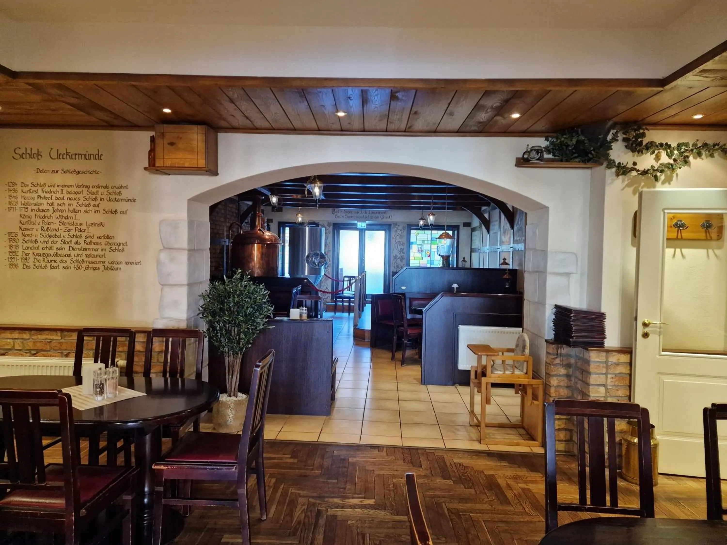 Restaurant/places to eat in Hotel Am Markt & Brauhaus Stadtkrug